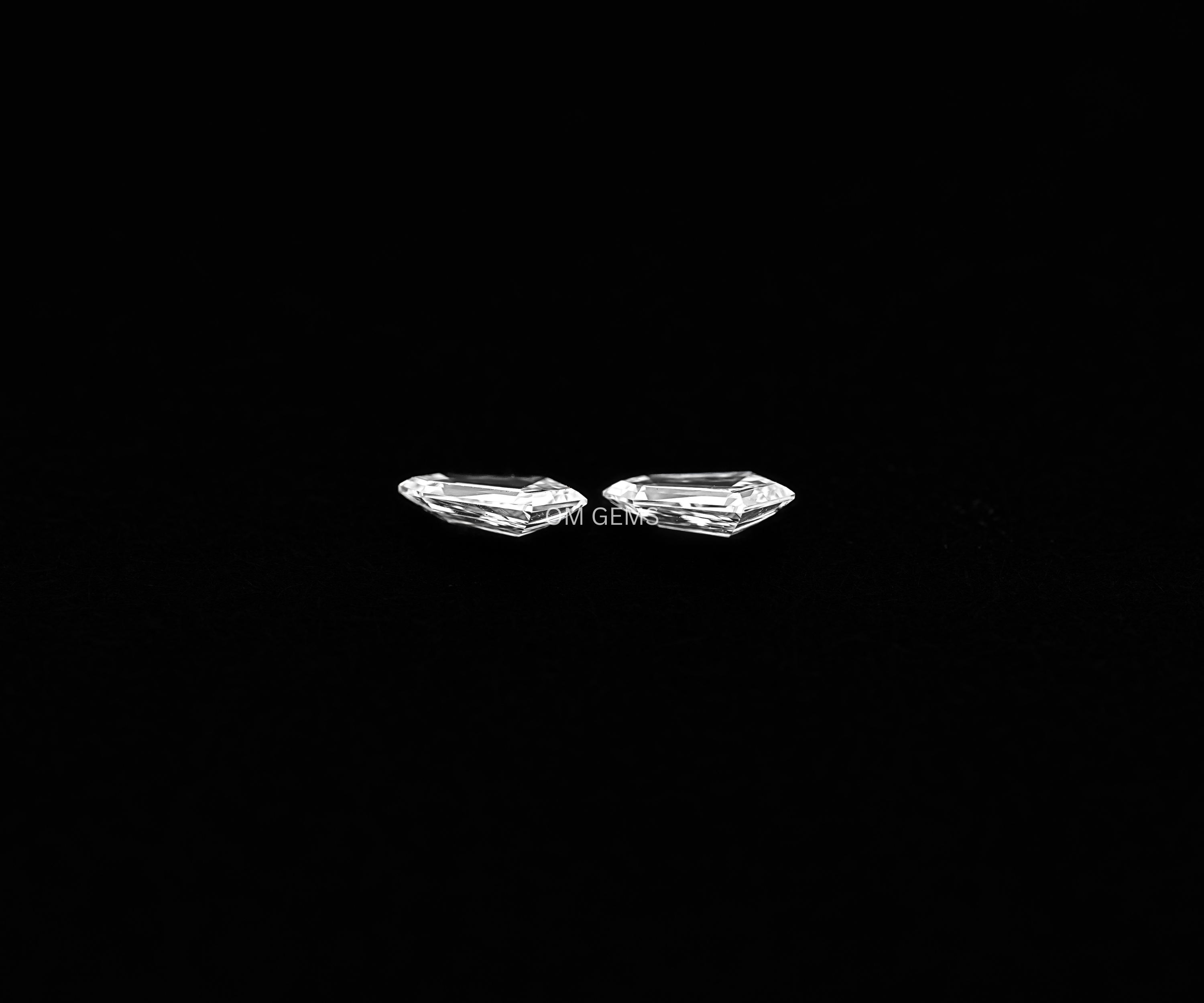 0.21 CT Shield Cut Lab Grown Diamond Matching Pair With VVS Clarity