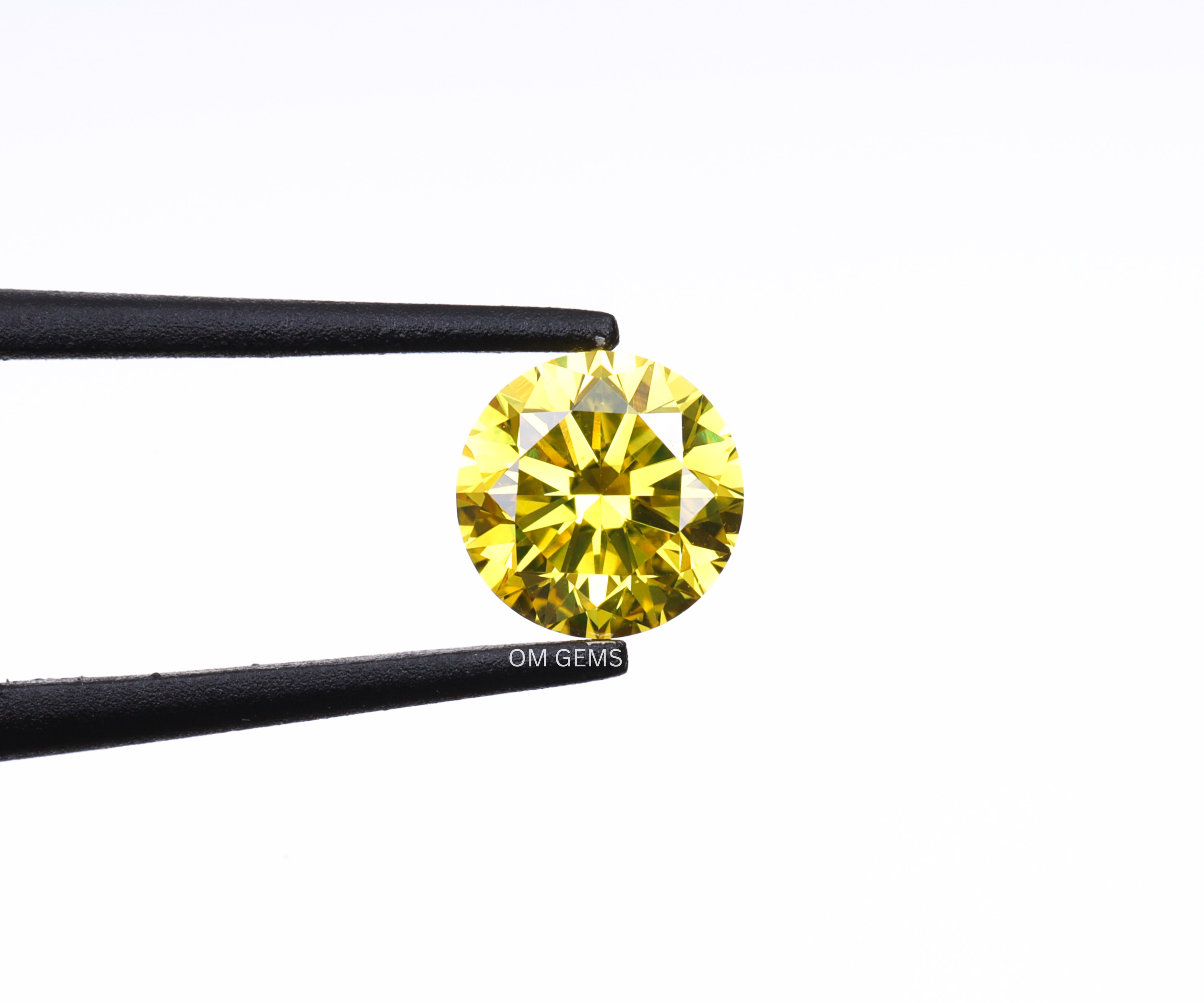 0.35 CT Yellow Round Cut Lab Grown Diamond
