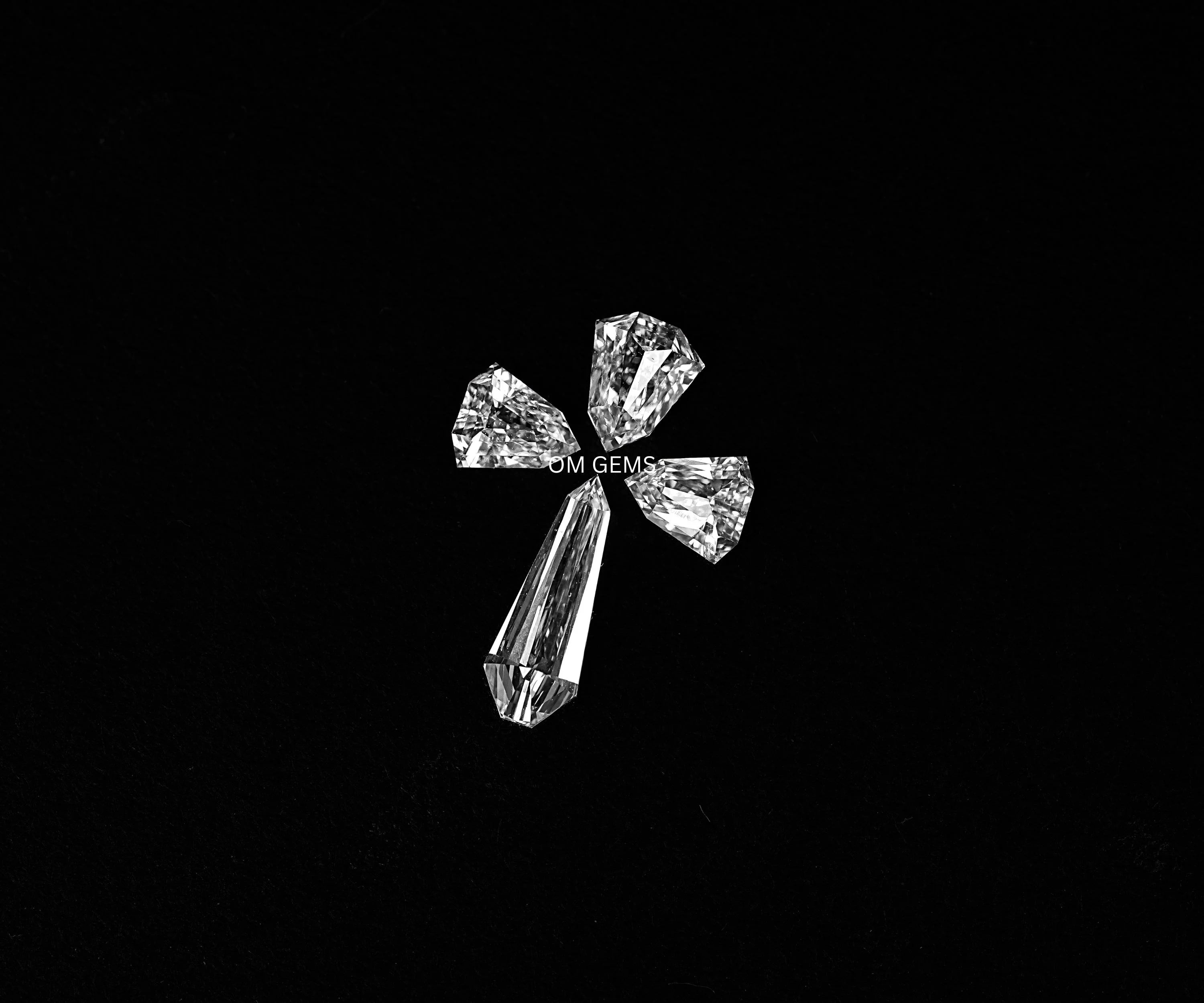 1.11 CT Christ Cross Diamond Set