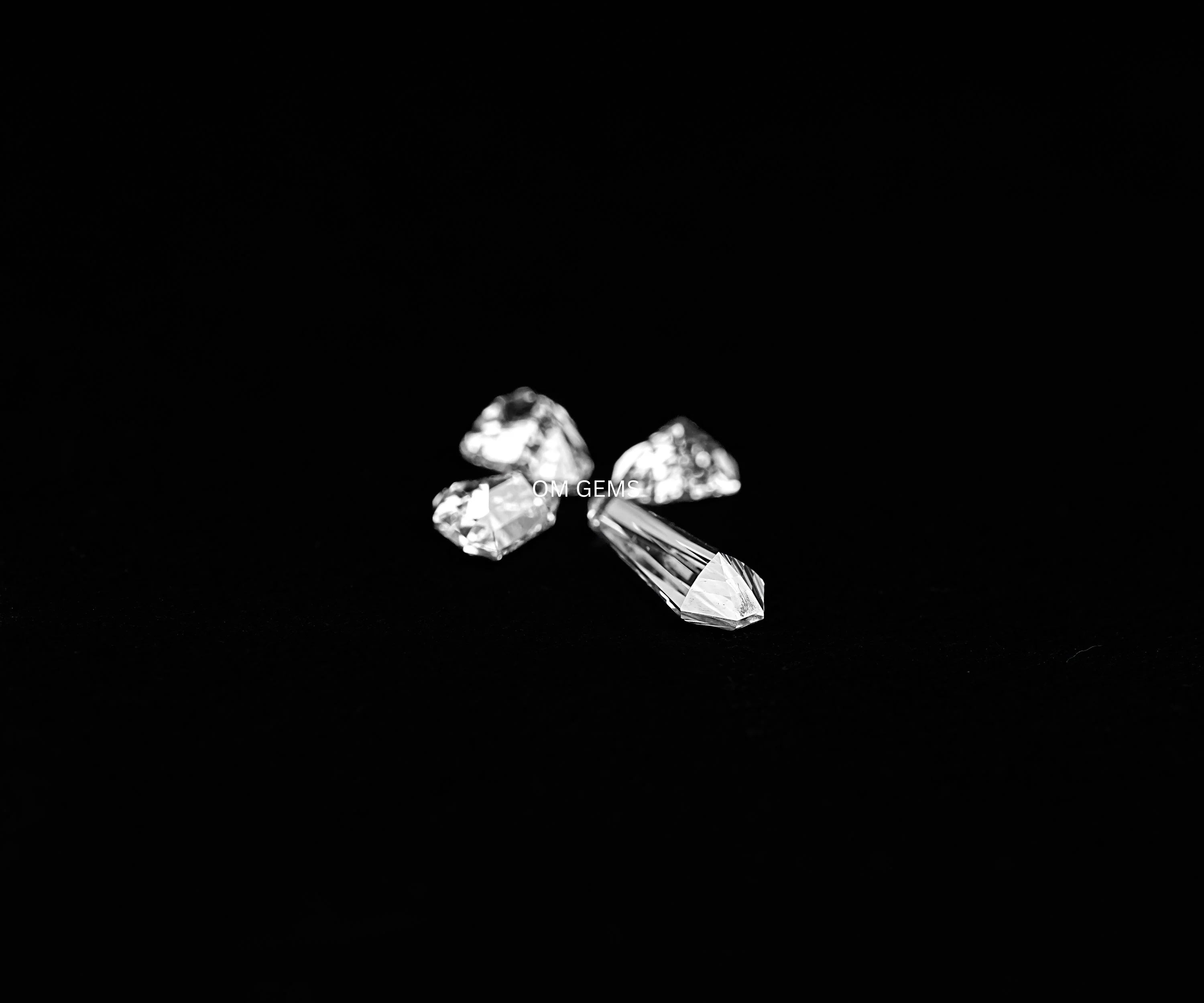 1.11 CT Christ Cross Diamond Set