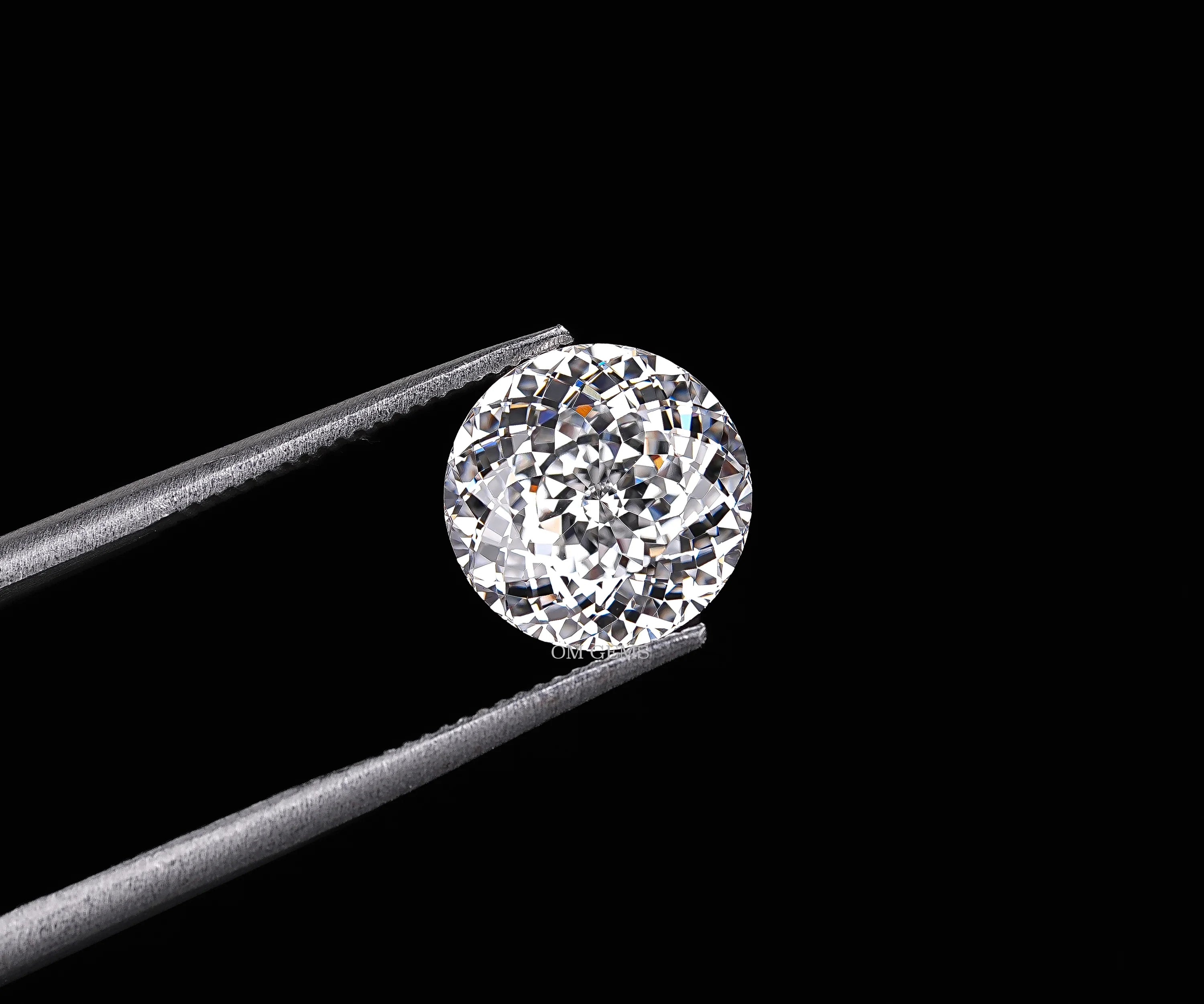 1.83 CT, Round Modified Brilliant Cut IGI Certified Loose Diamond