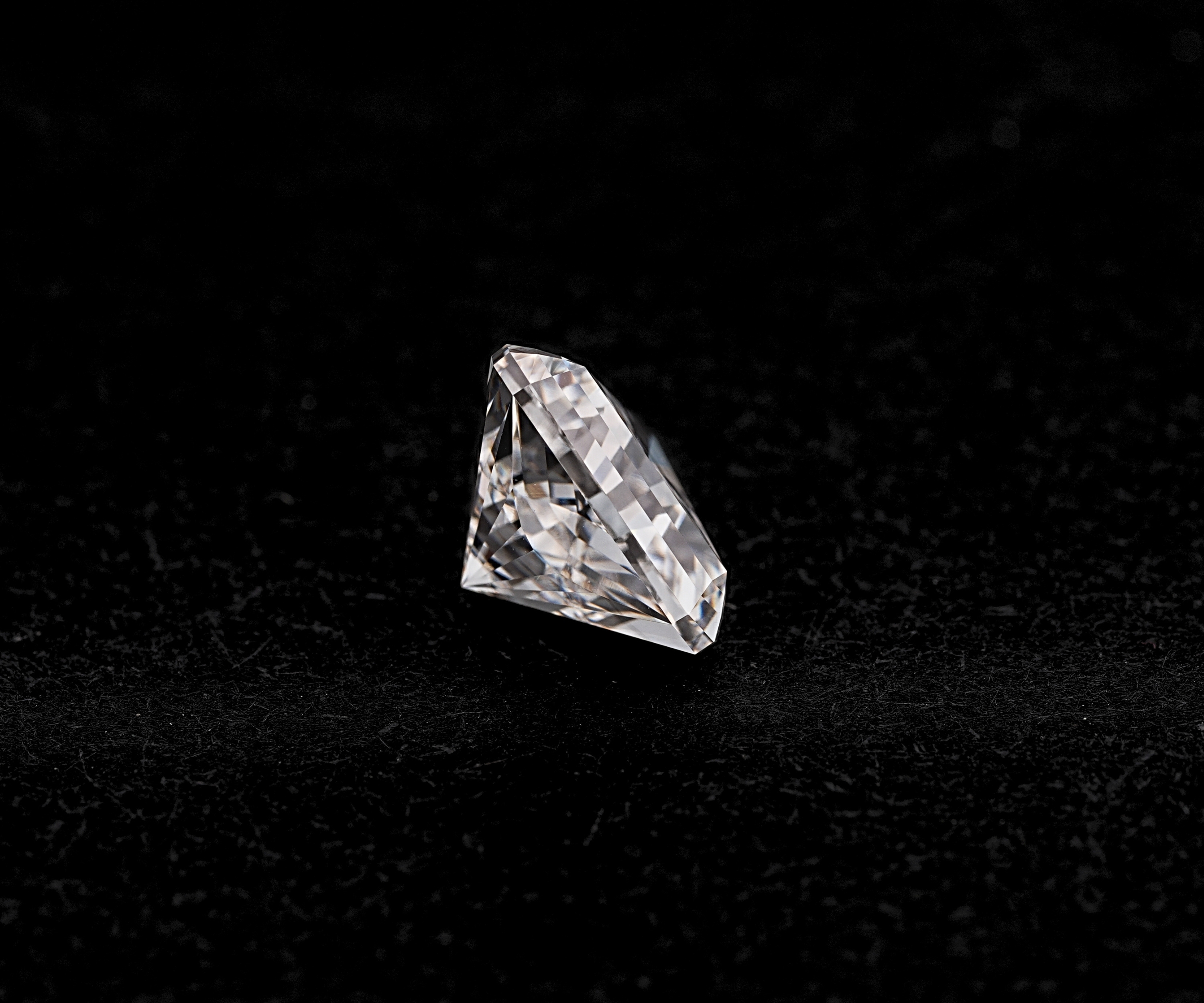 2.10 CT Lab Grown Trillion Cut Loose Diamond