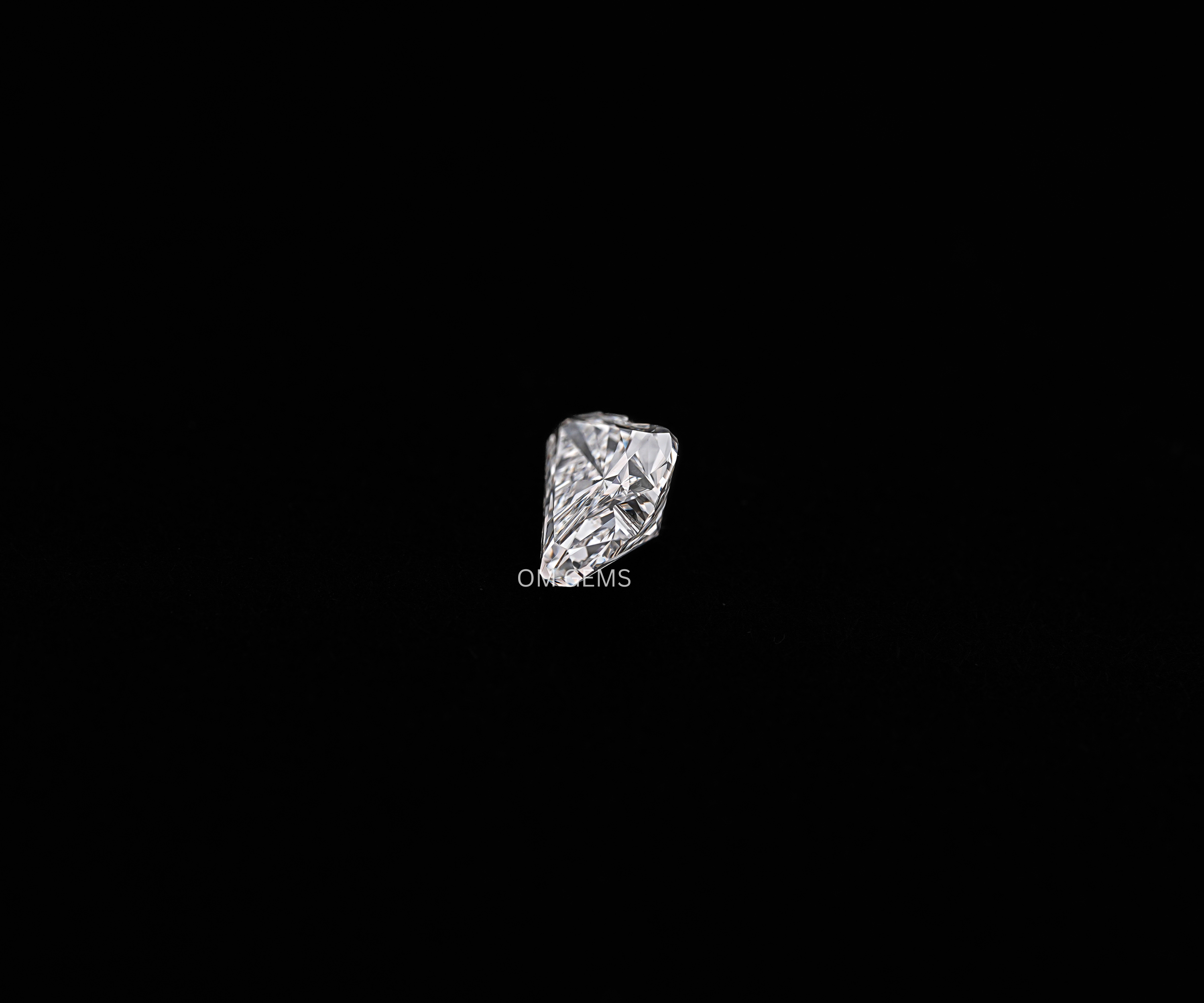 Cloud Shape Lab Grown Diamond With VVS2 Clarity