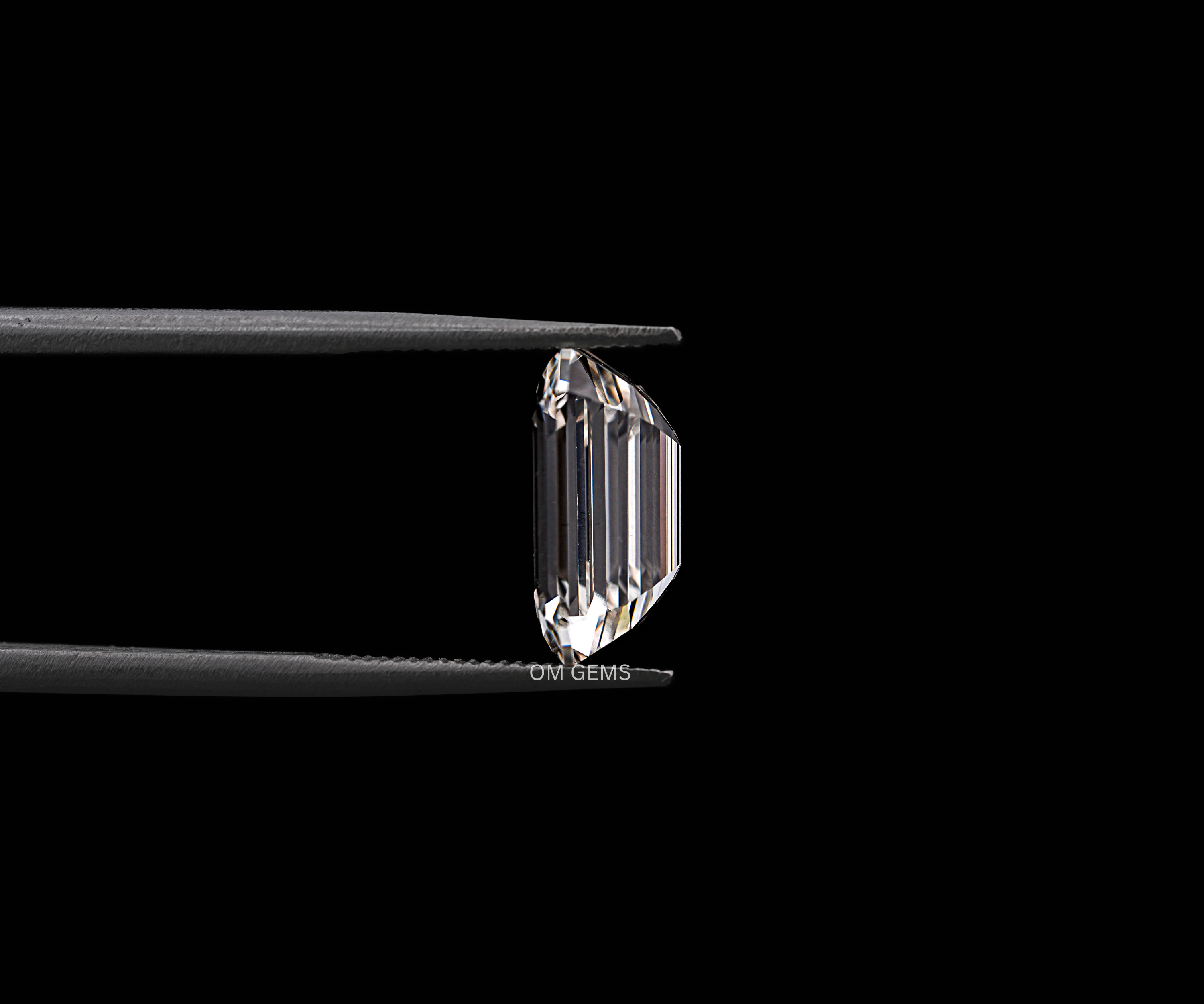 3.08 CT Emerald Cut Lab Grown Diamond With VVS2