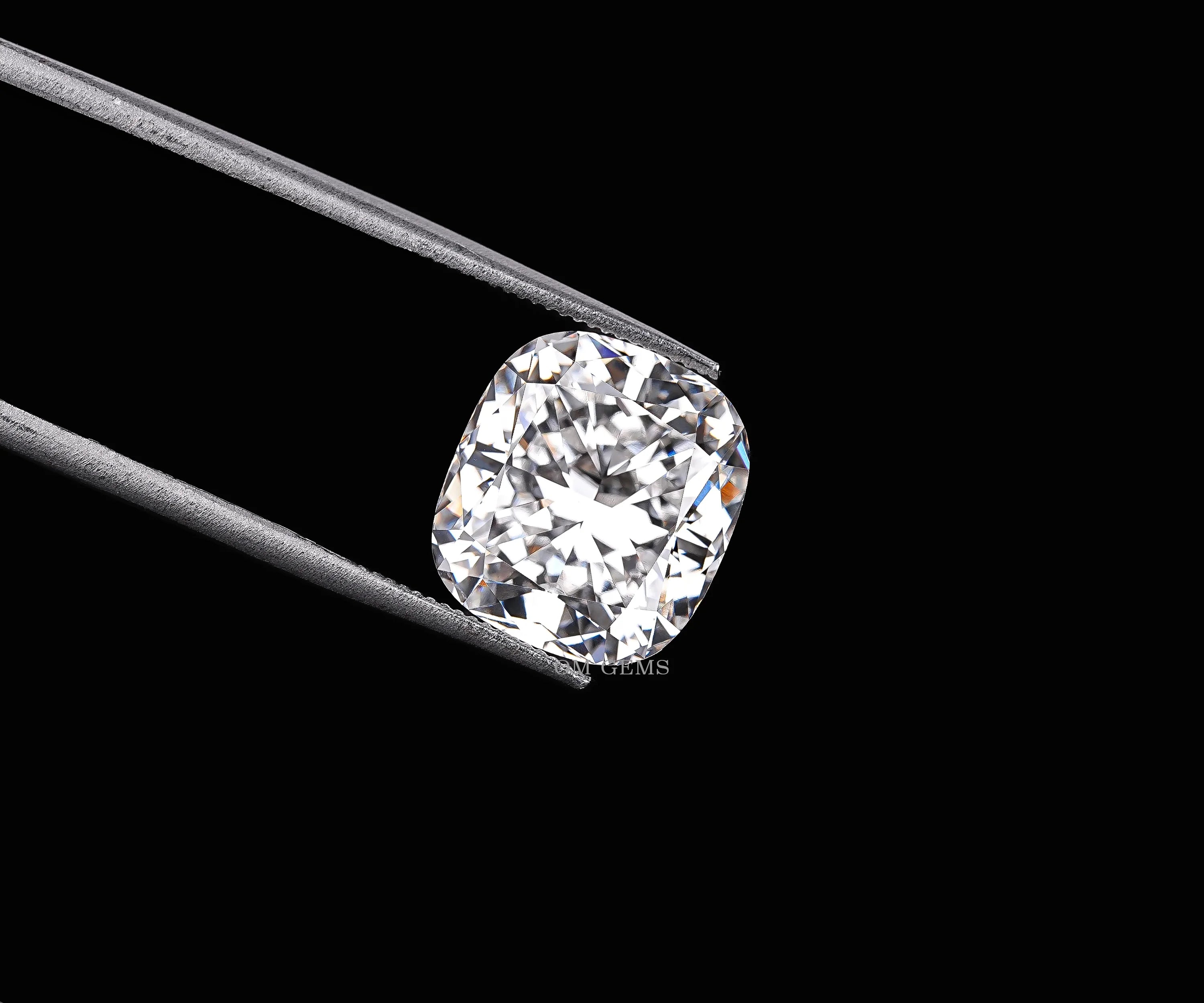 4.91 CT, Cushion Modified Brilliant Cut Loose Diamond