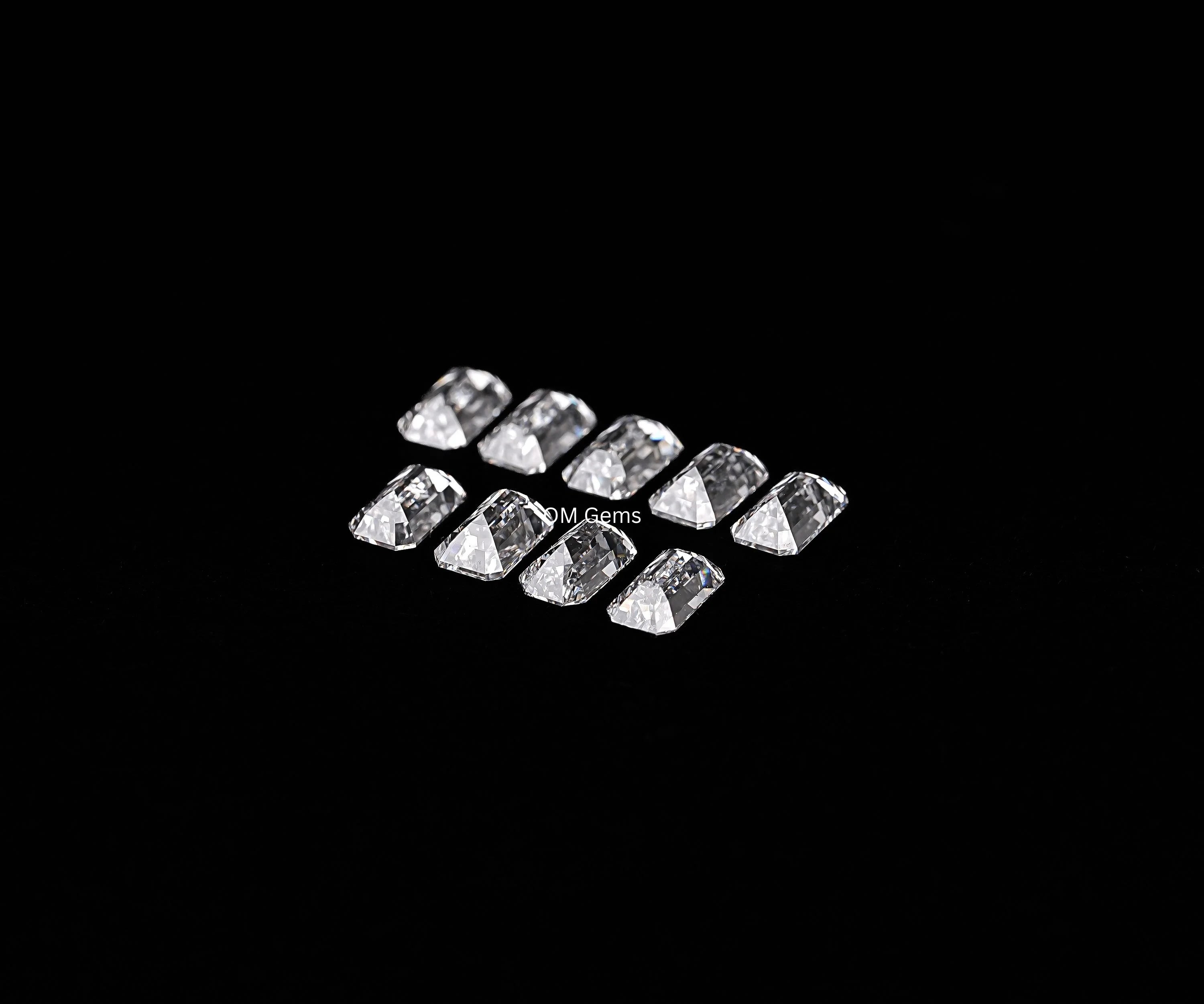 5.0 X 3.0 MM Emerald Shaped Melee Diamond