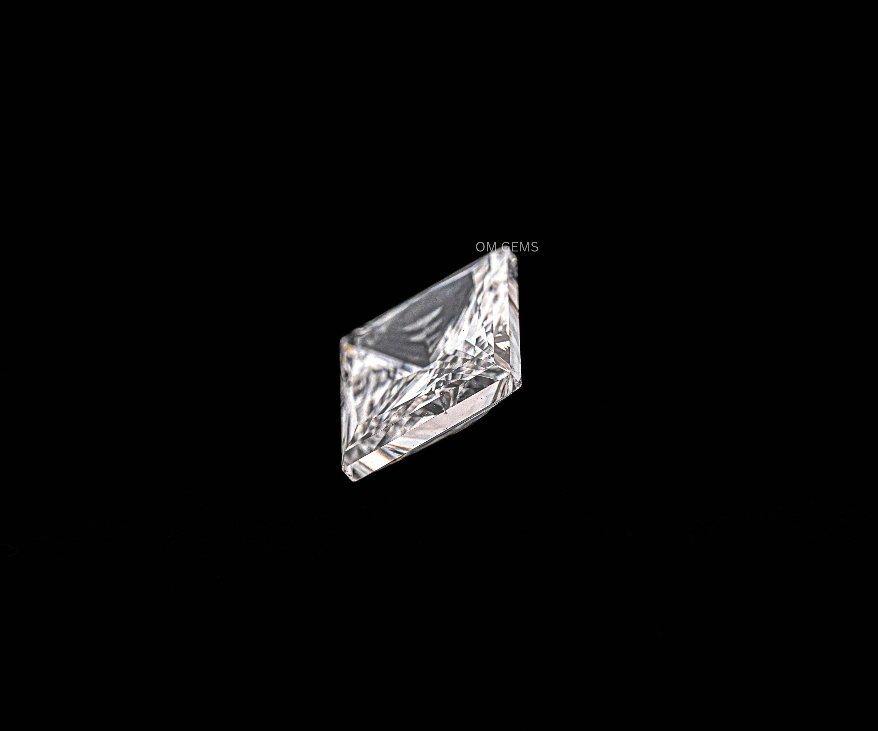 Princess Cut Lab Grown Diamond Create Beautiful Engagement Ring Designs