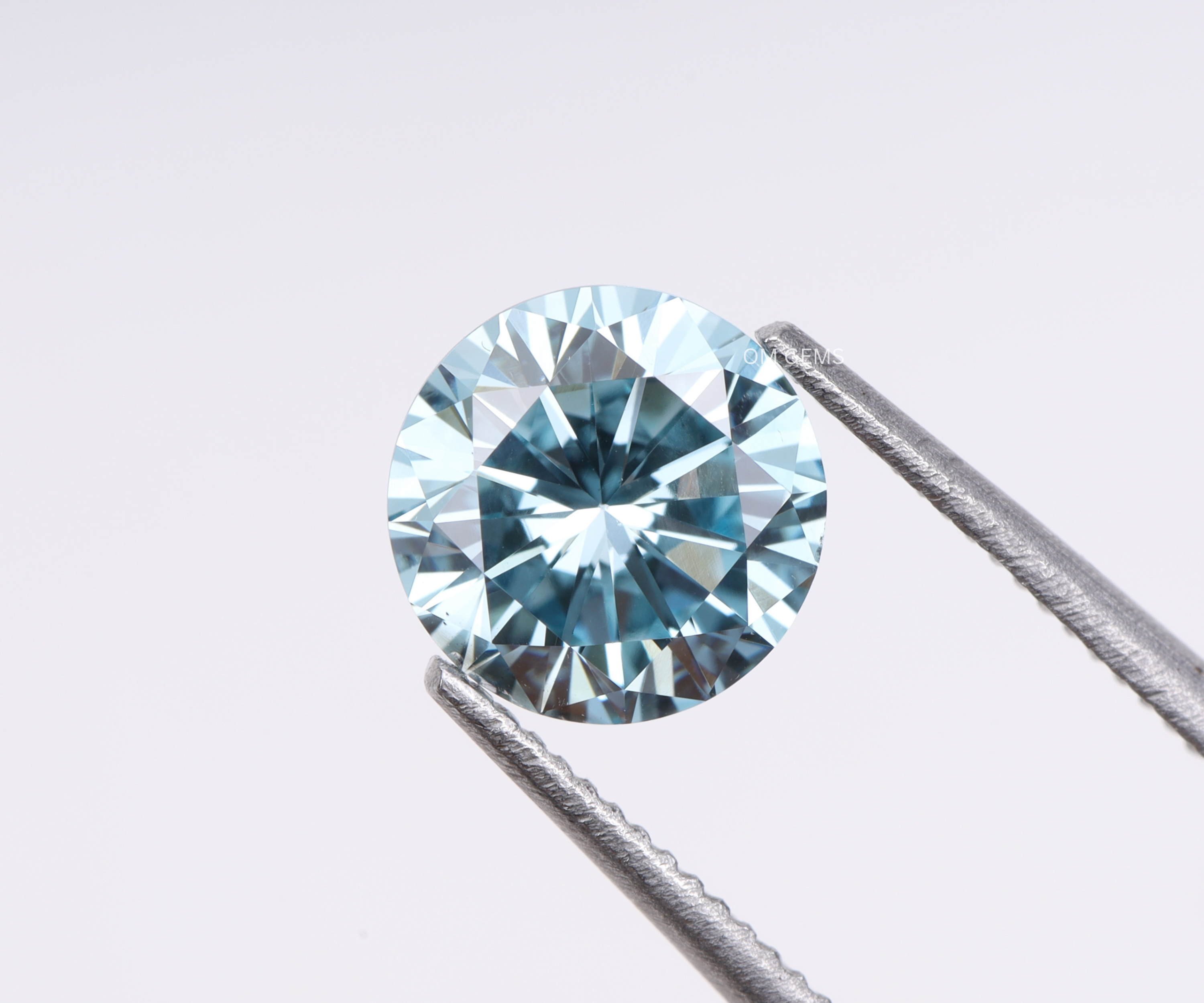 Brilliant Cut Blue Round Lab Grown Diamond