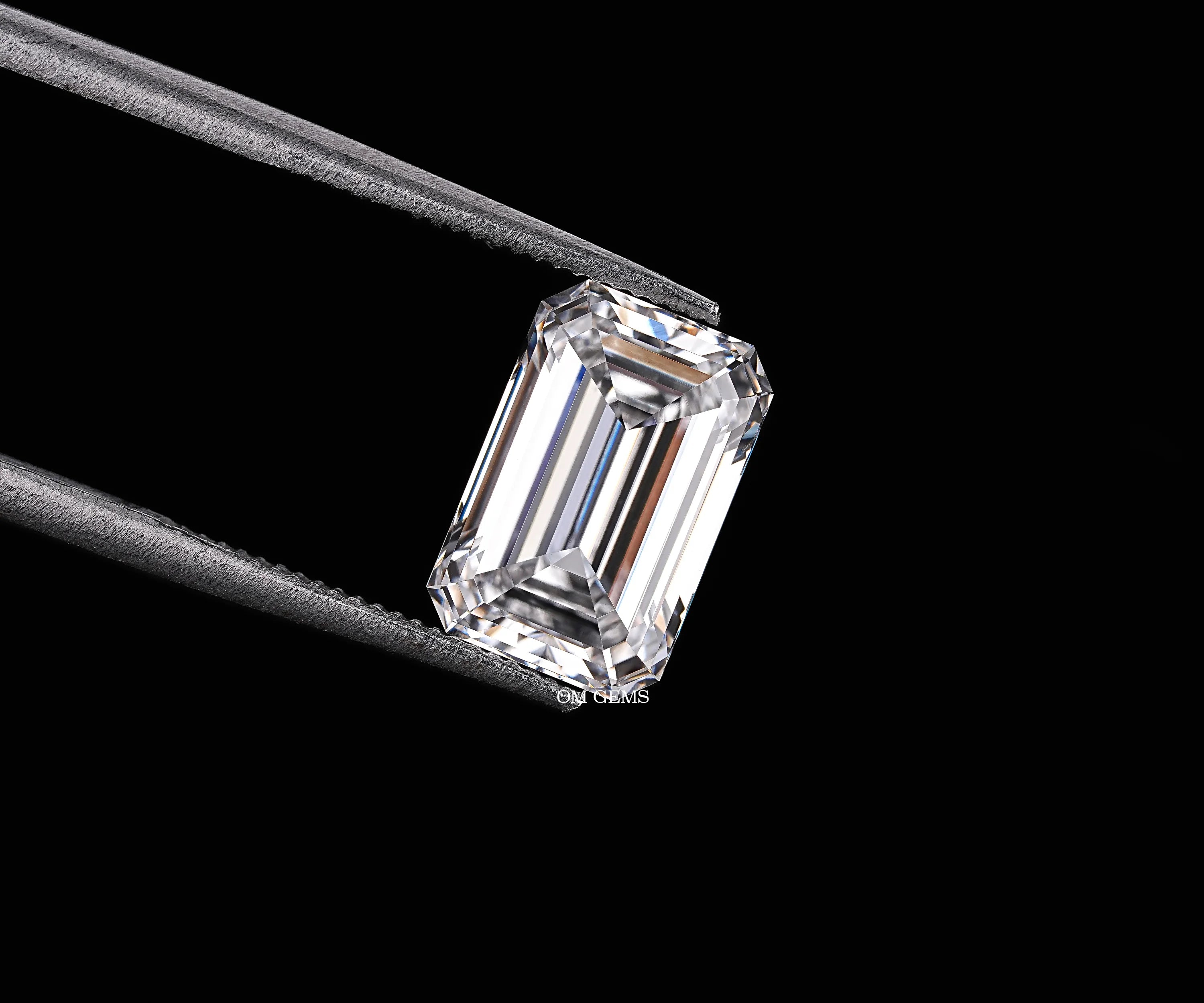 IGI Certified Emerald Shaped Loose Diamond