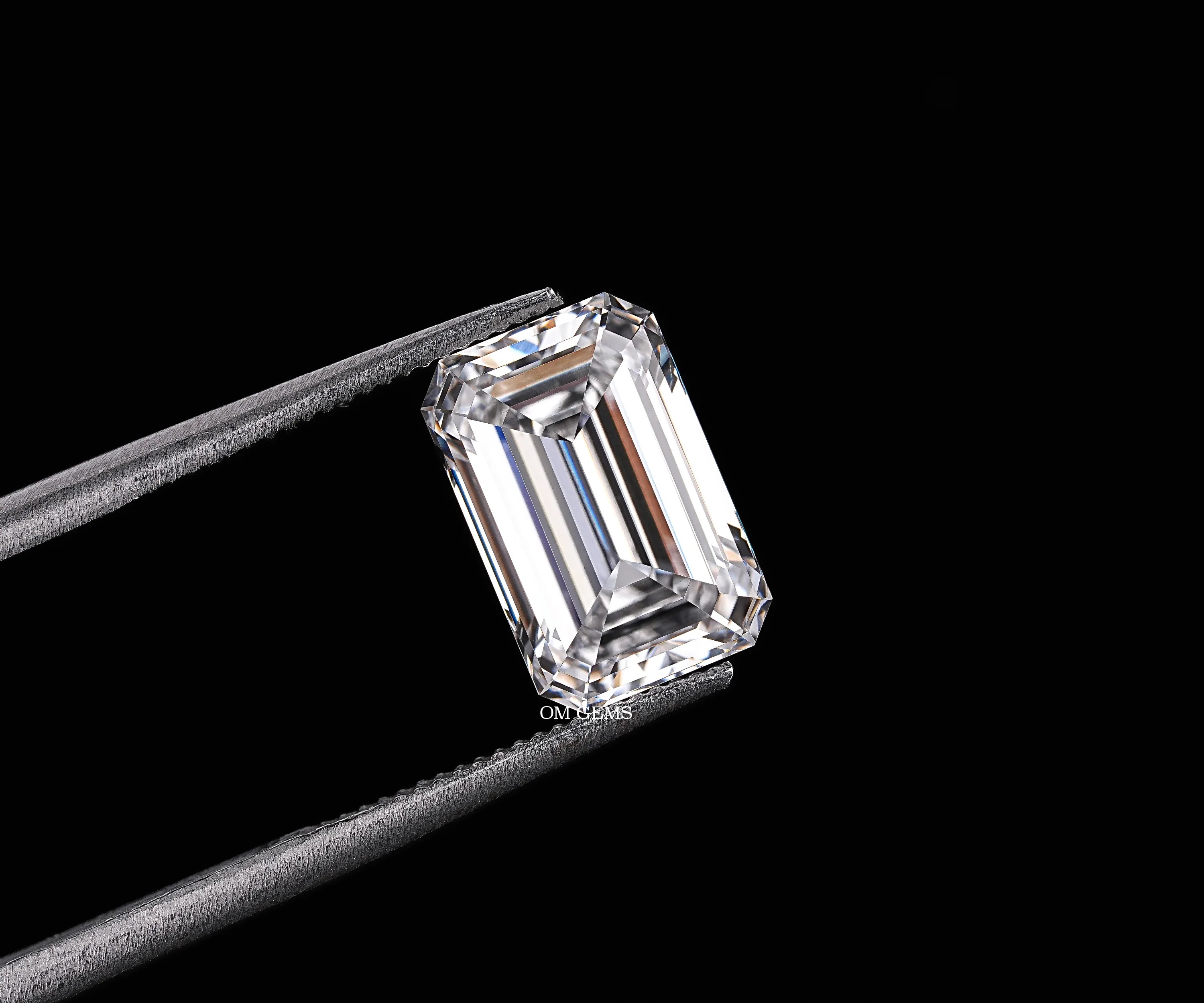 IGI Certified Emerald Shaped Loose Diamond