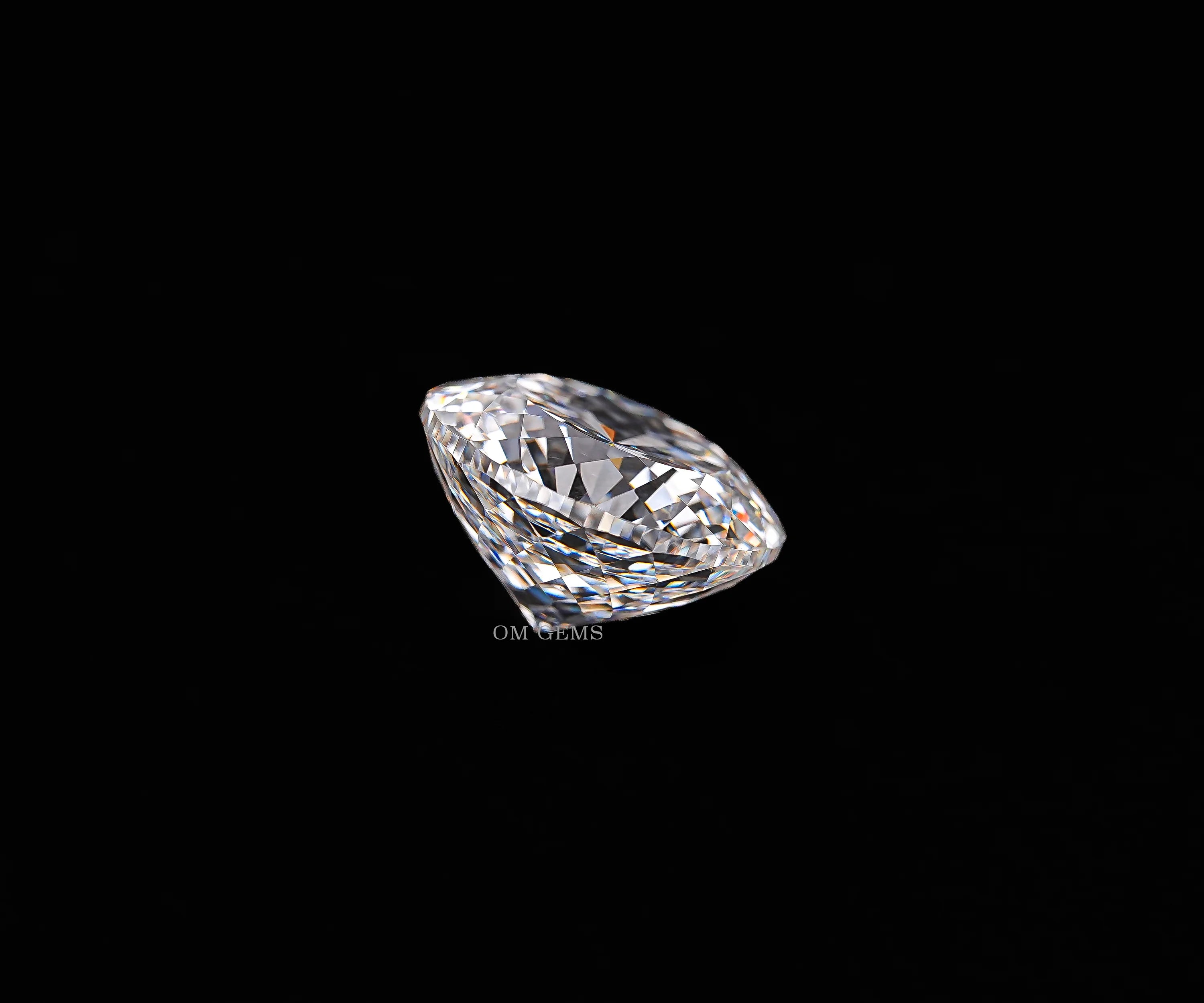 4.16 CT Round Cut IGI Certified Lab Grown Diamond