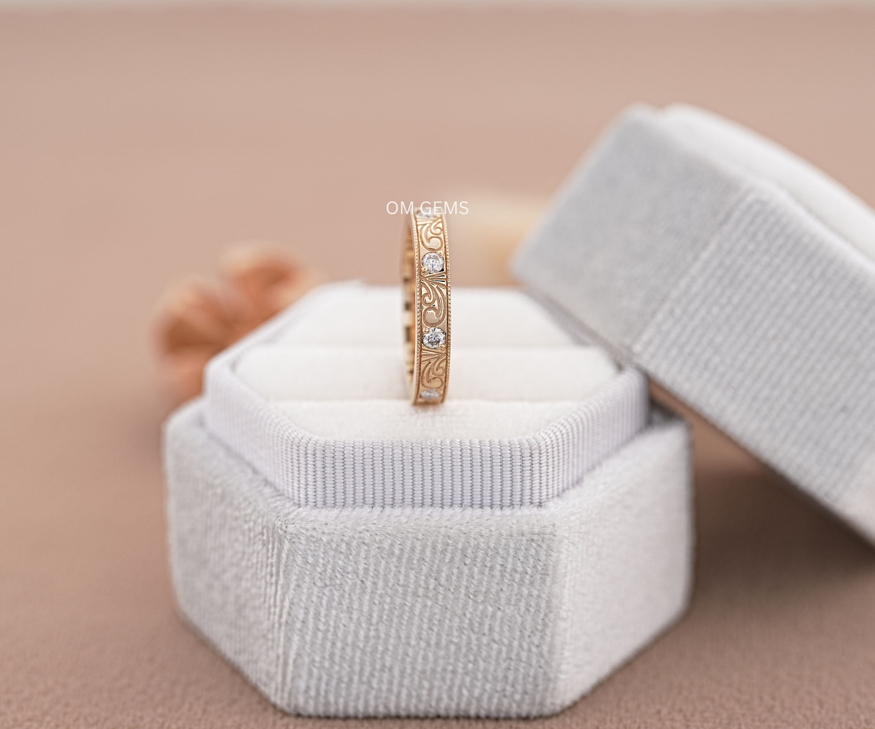 Lab Grown Round Diamond Filigree Wedding Band