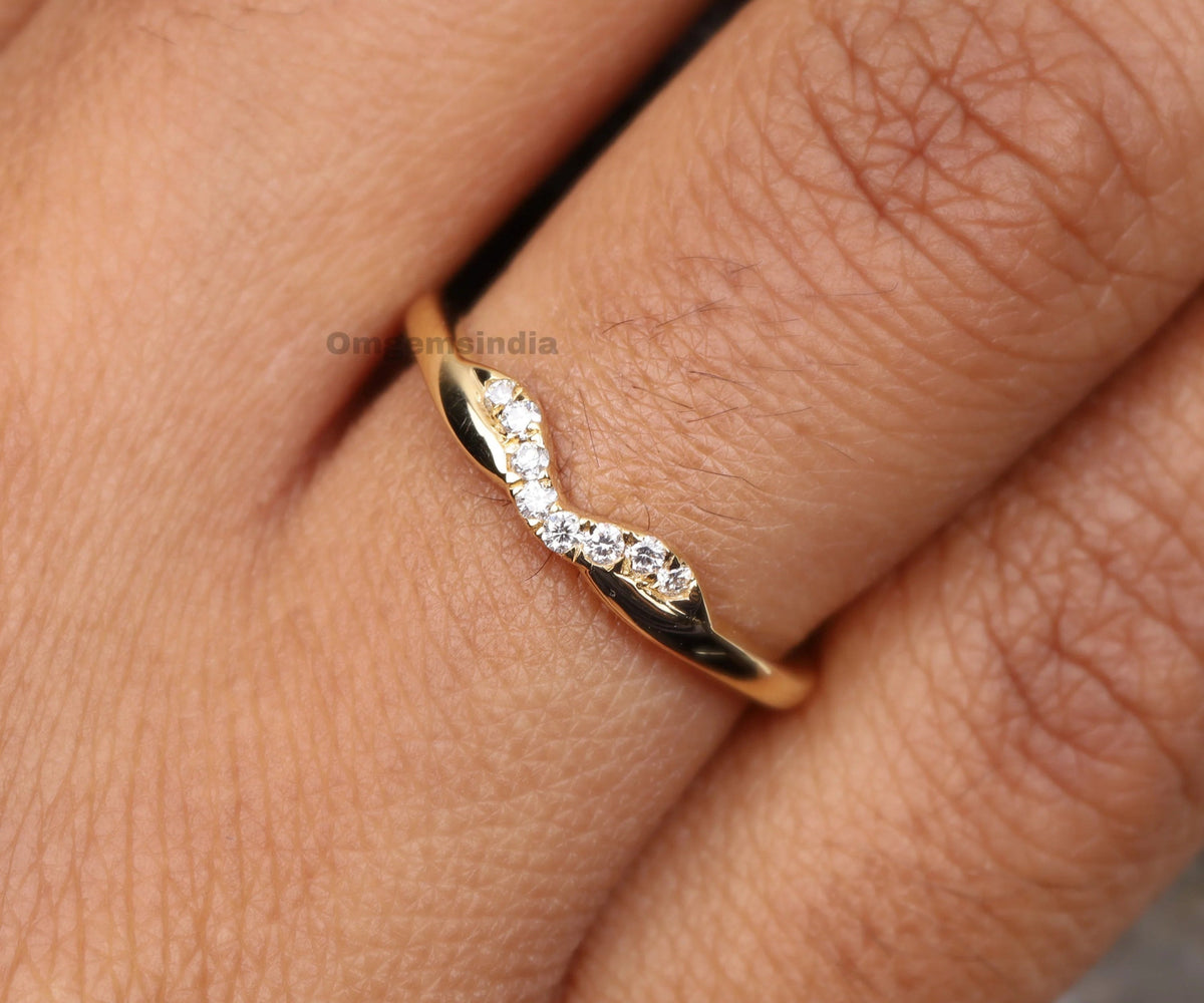 Curved Chevron Pavé Round Gemstone Wedding Band