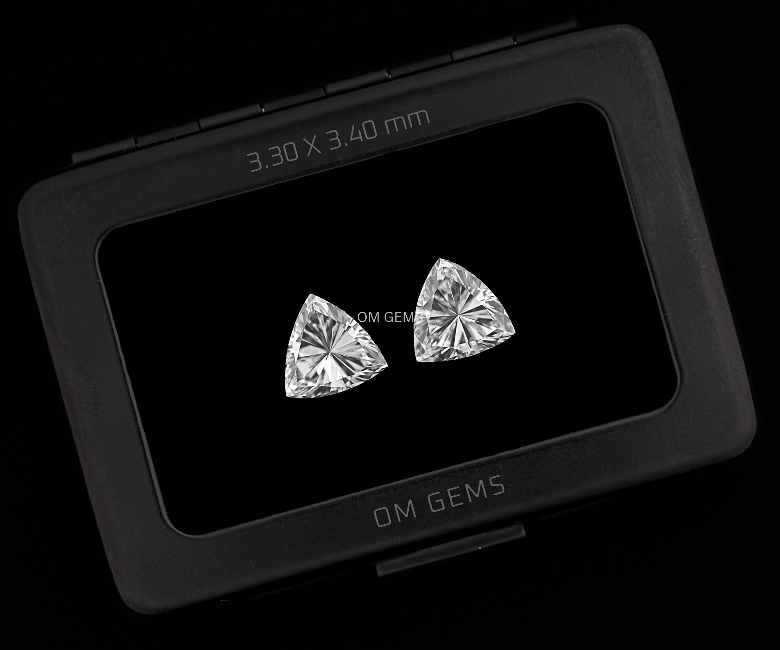 Matching Pair Of 0.21 CT Trillion Cut Lab Grown Diamond 