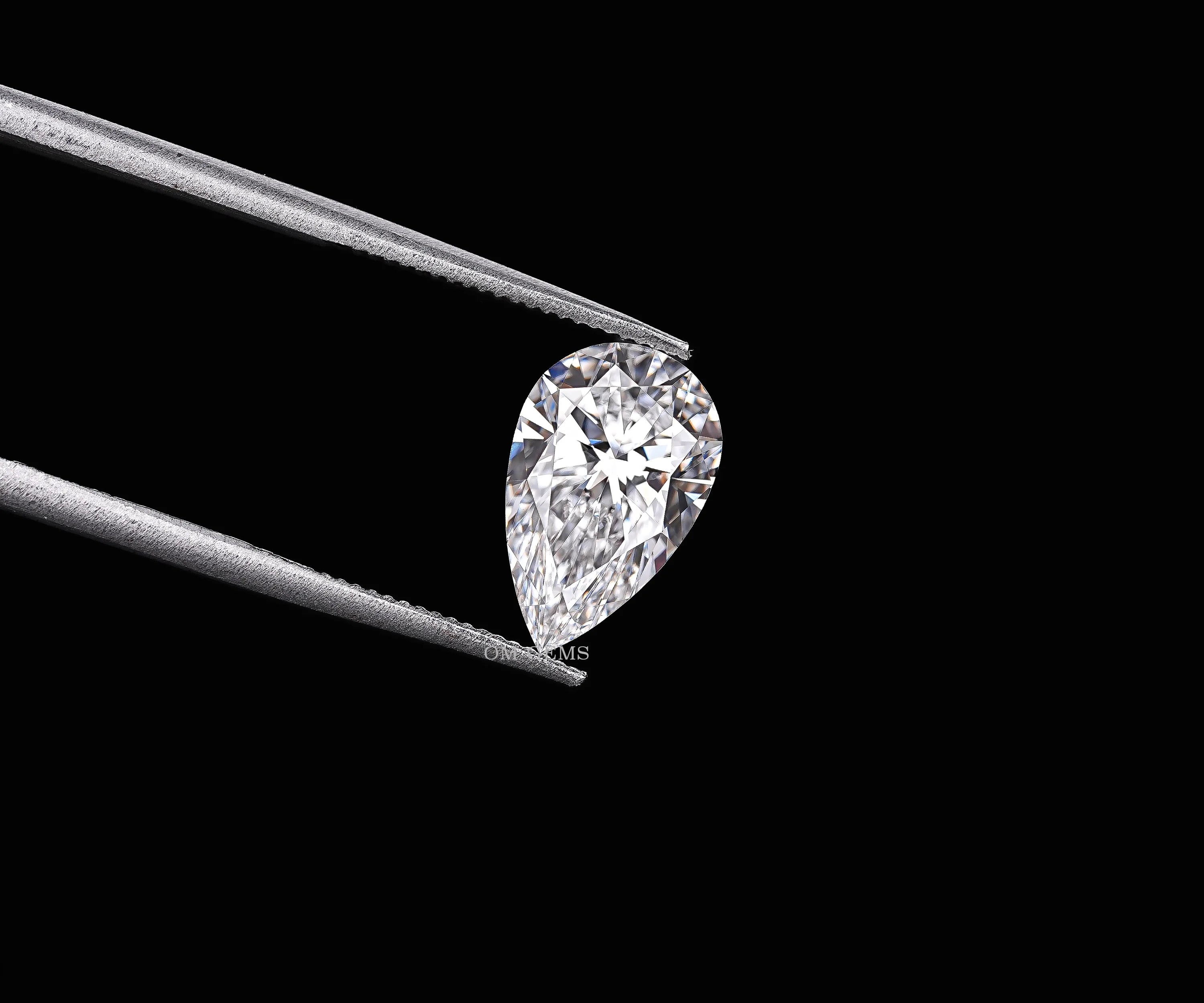 1.32 CT, Pear Brilliant Cut IGI Certified Loose Diamond