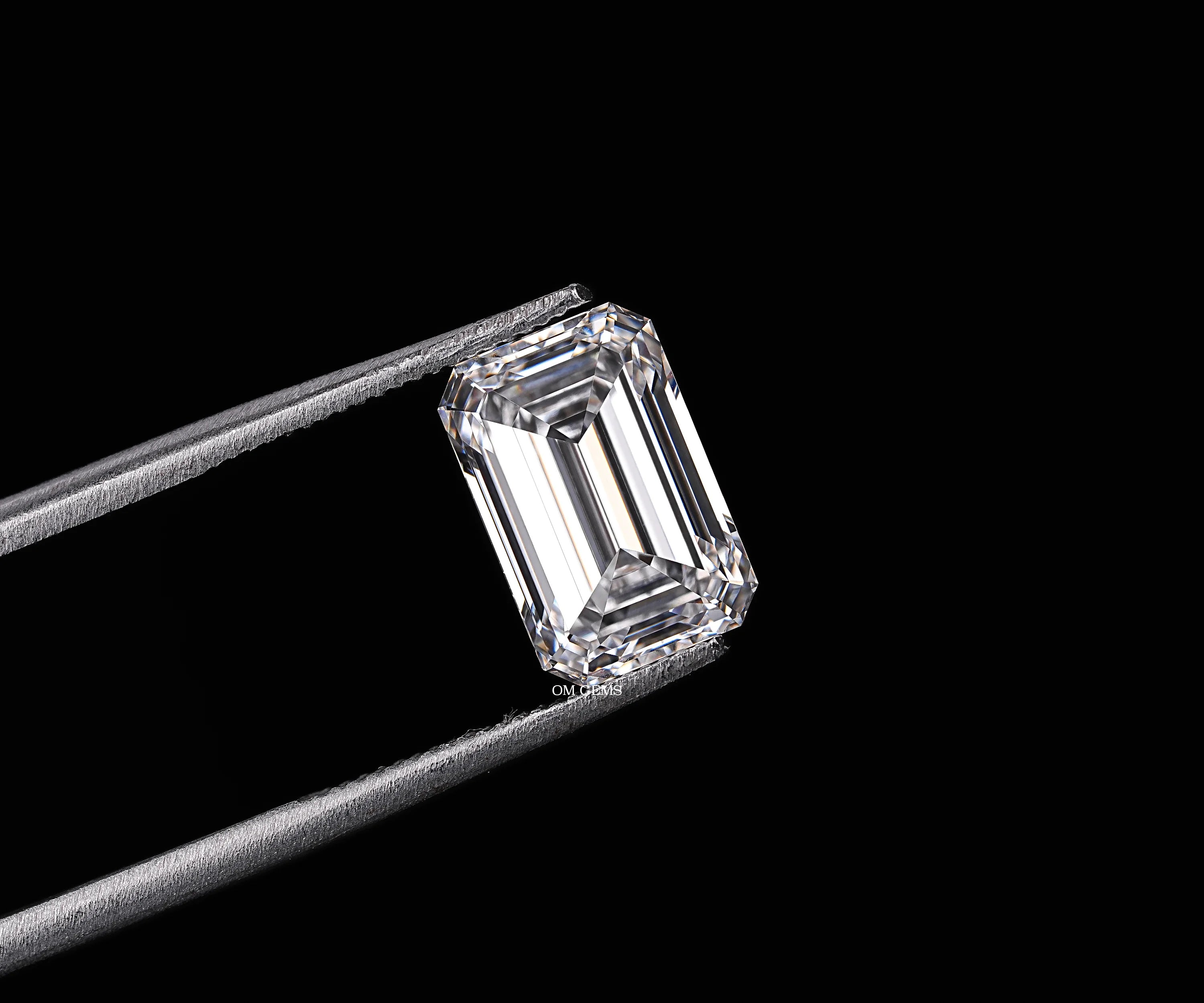 2.01 CT IGI Certified Emerald Cut Loose Diamond