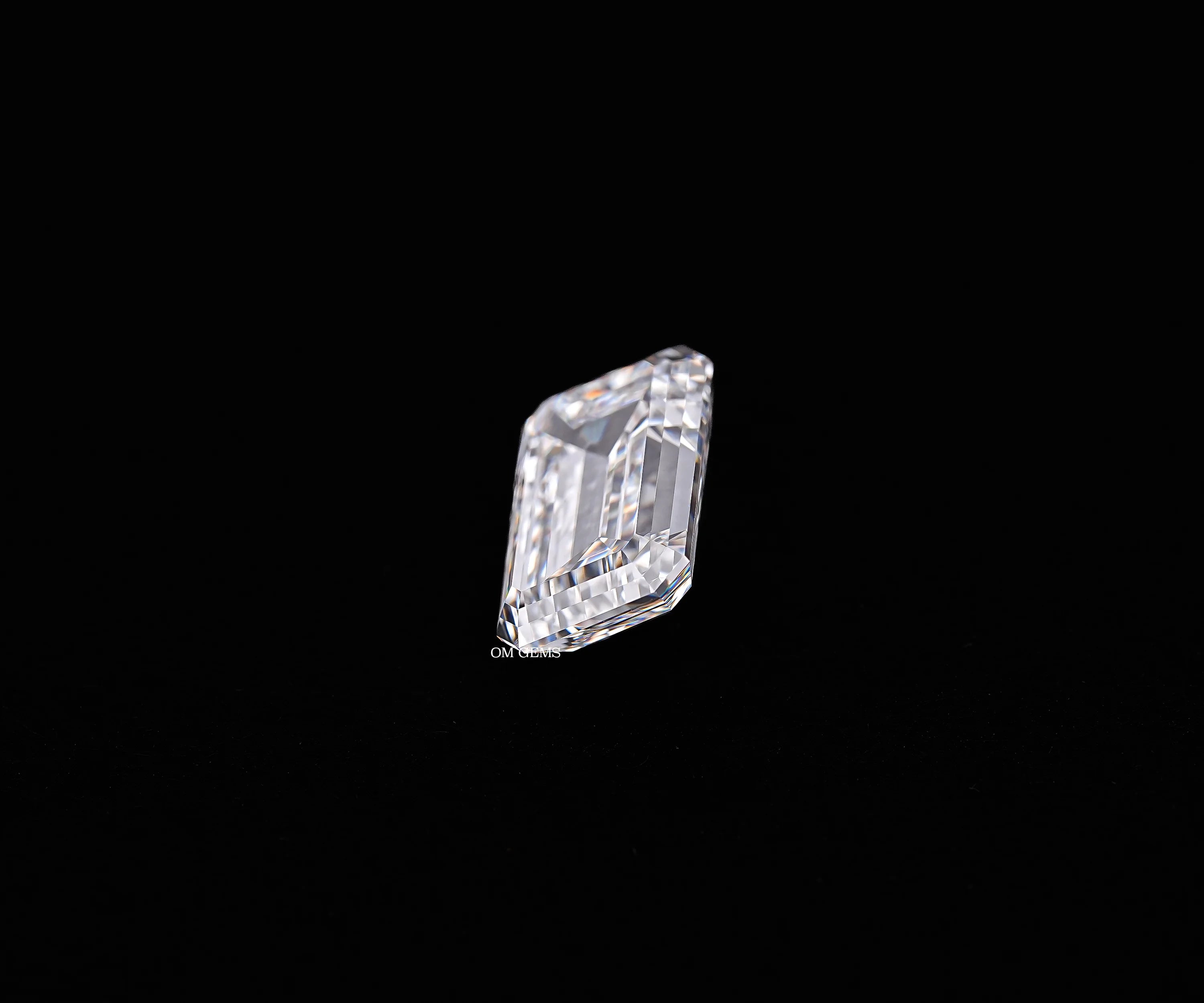 2.01 CT IGI Certified Emerald Cut Loose Diamond