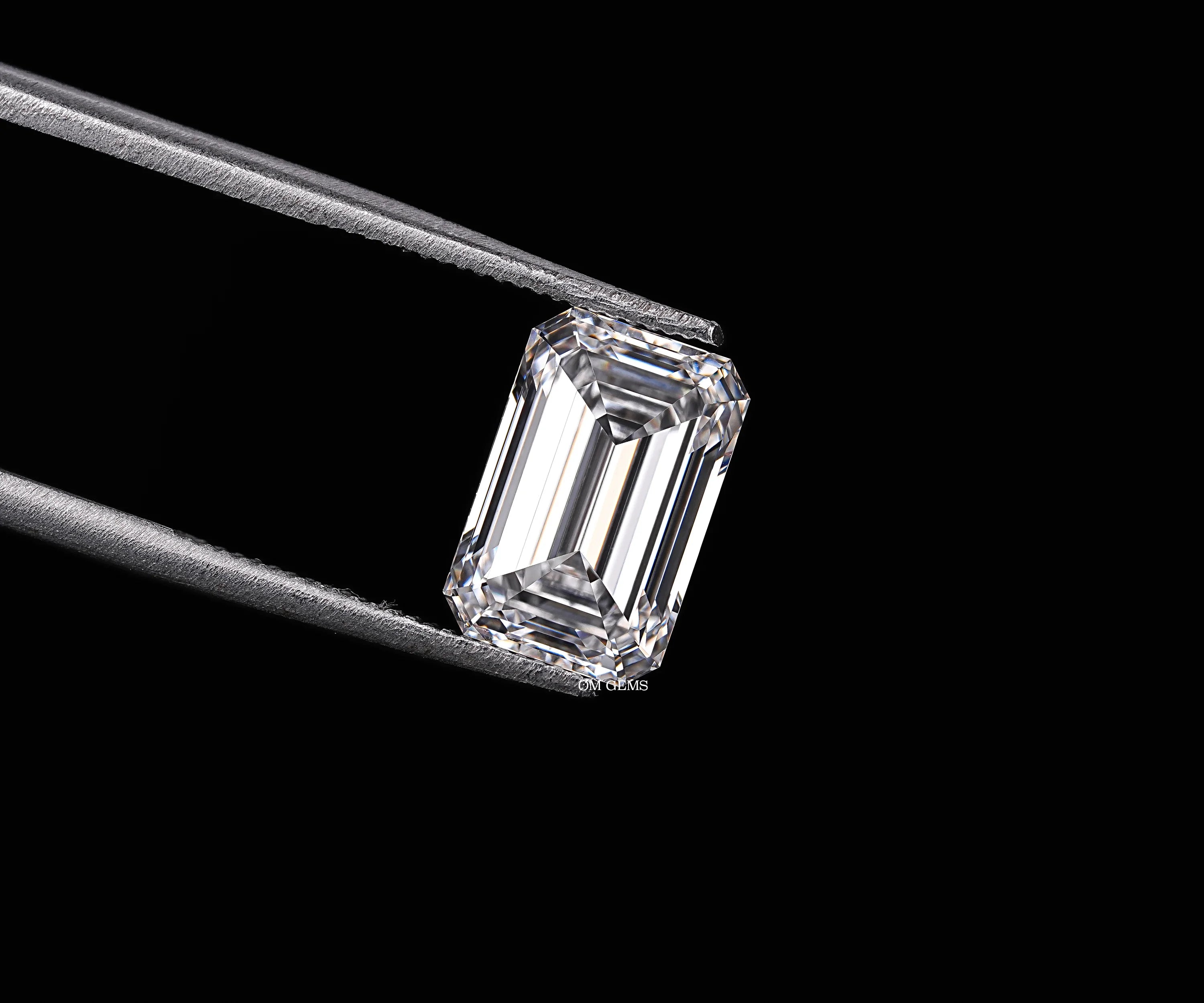 2.01 CT IGI Certified Emerald Cut Loose Diamond