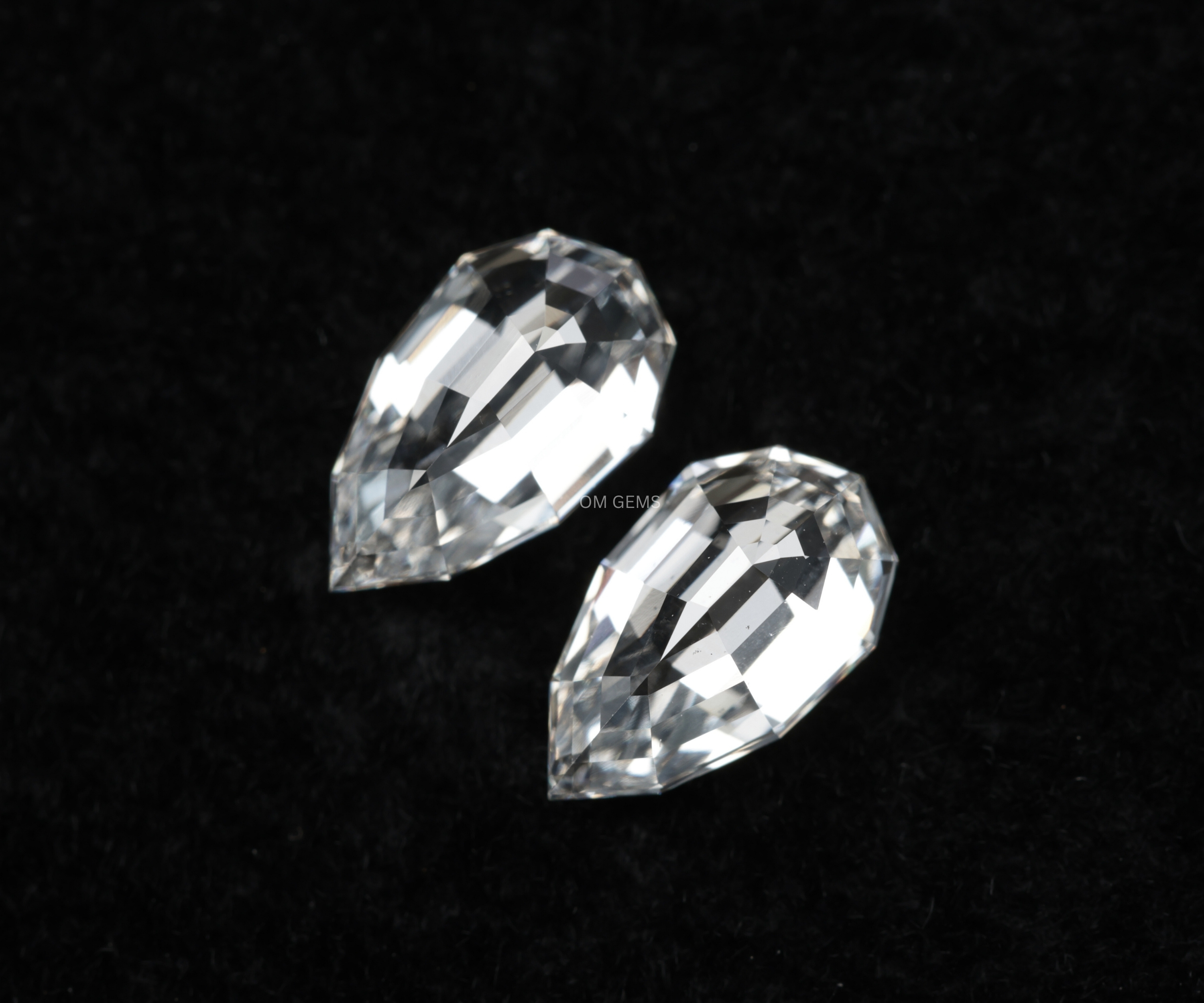 Matching Lab Grown Pear Diamond Pair 