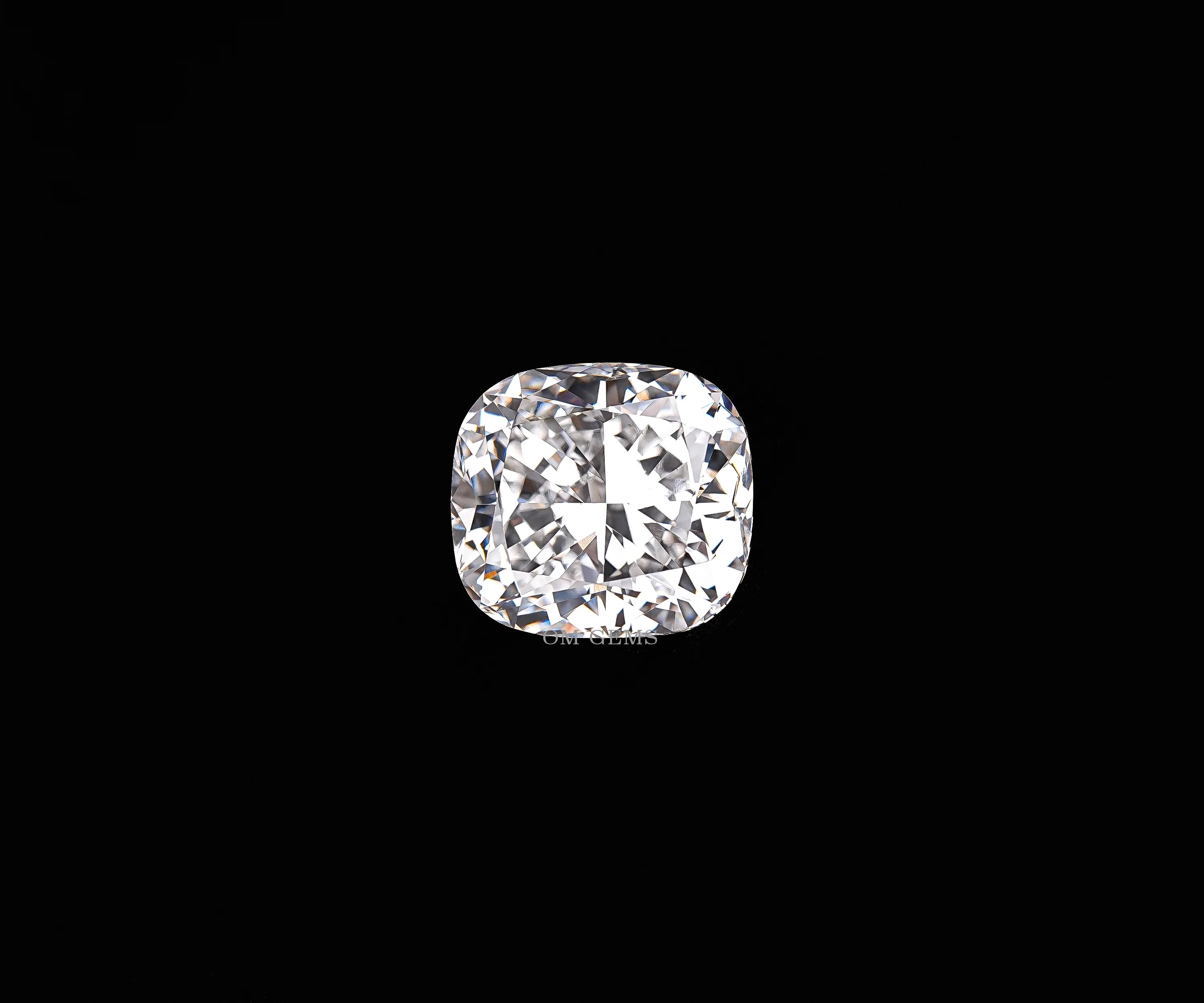 4.91 CT, Cushion Modified Brilliant Cut Loose Diamond