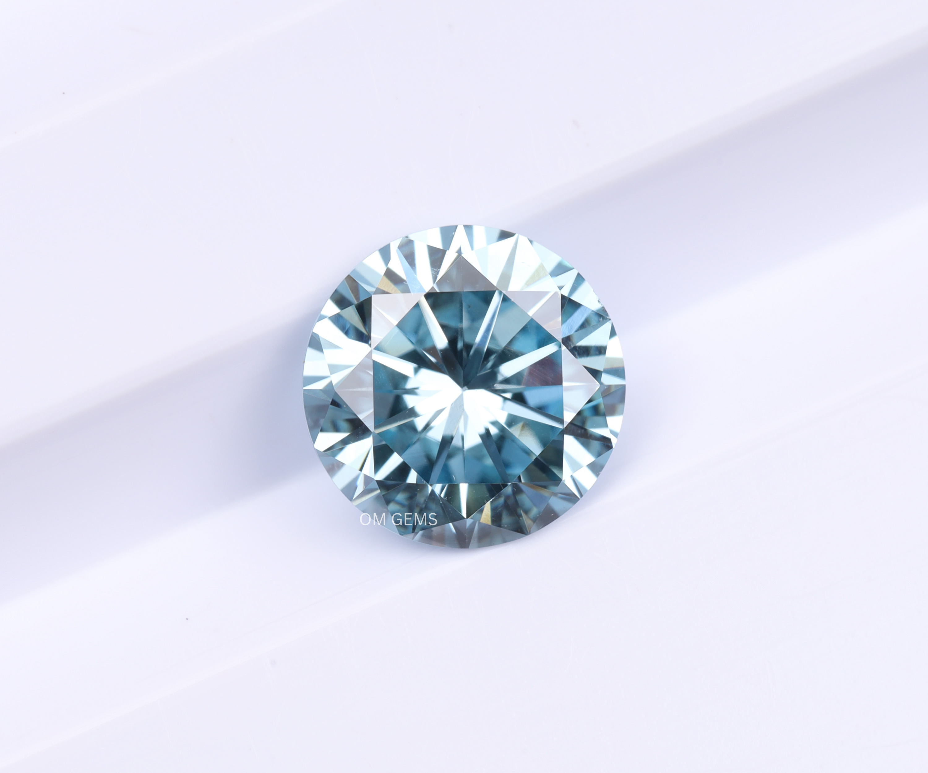 1 CT Blue Round Brilliant Cut Lab Grown Diamond