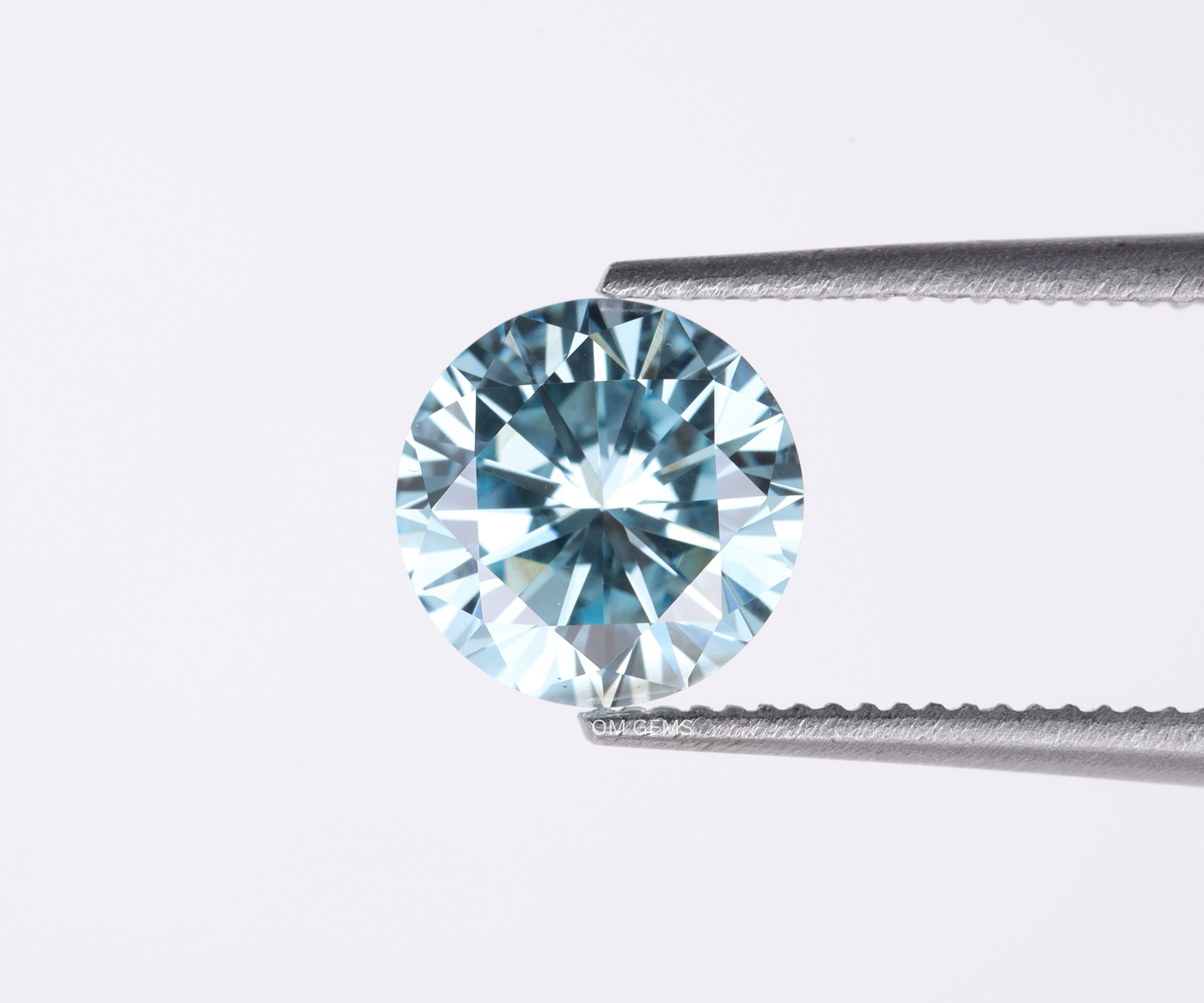 1 CT Round Brilliant Cut Blue Lab Grown Diamond
