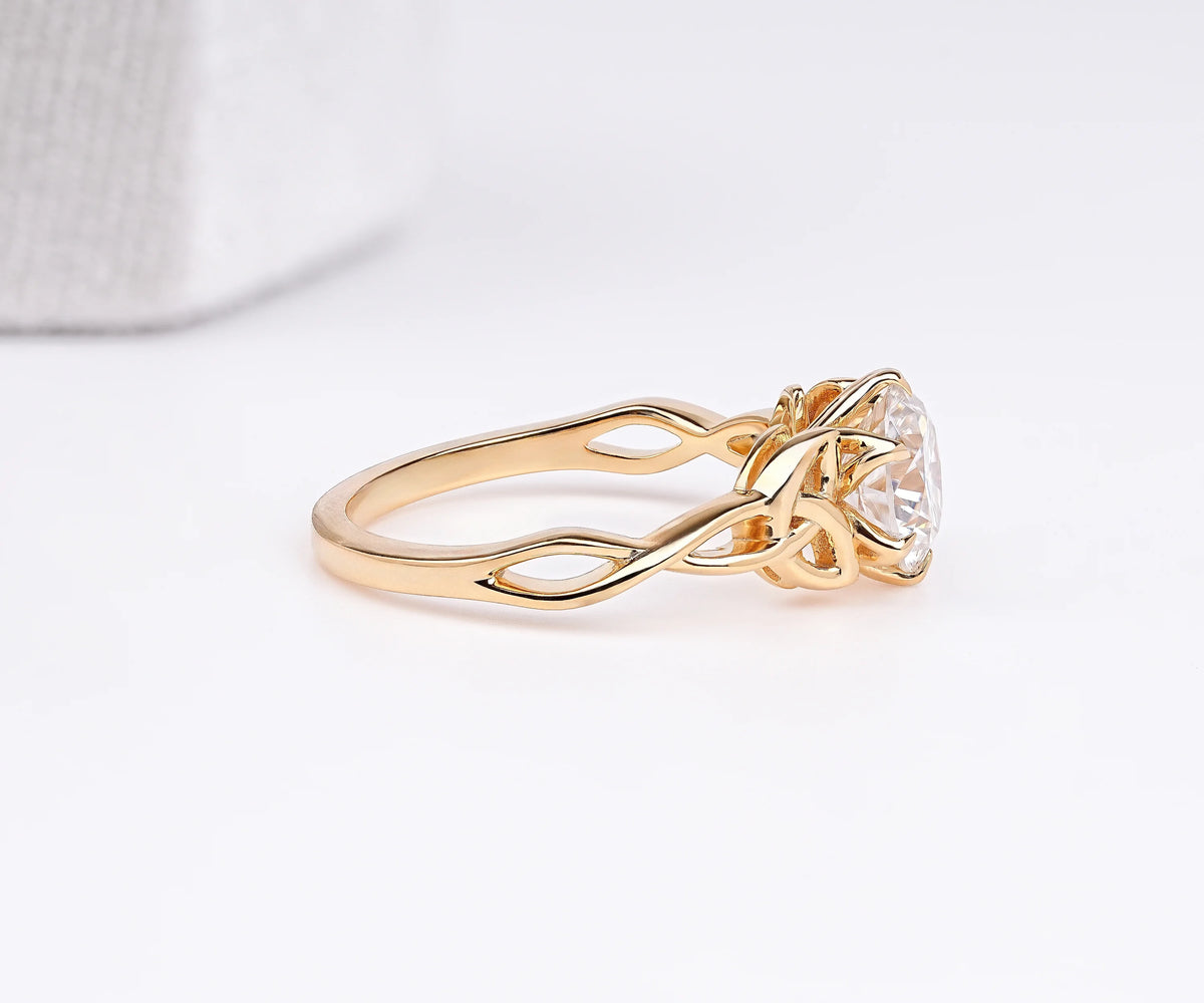 Celtic Knot Solitaire Round Shape Lab Grown Diamond Engagement Ring
