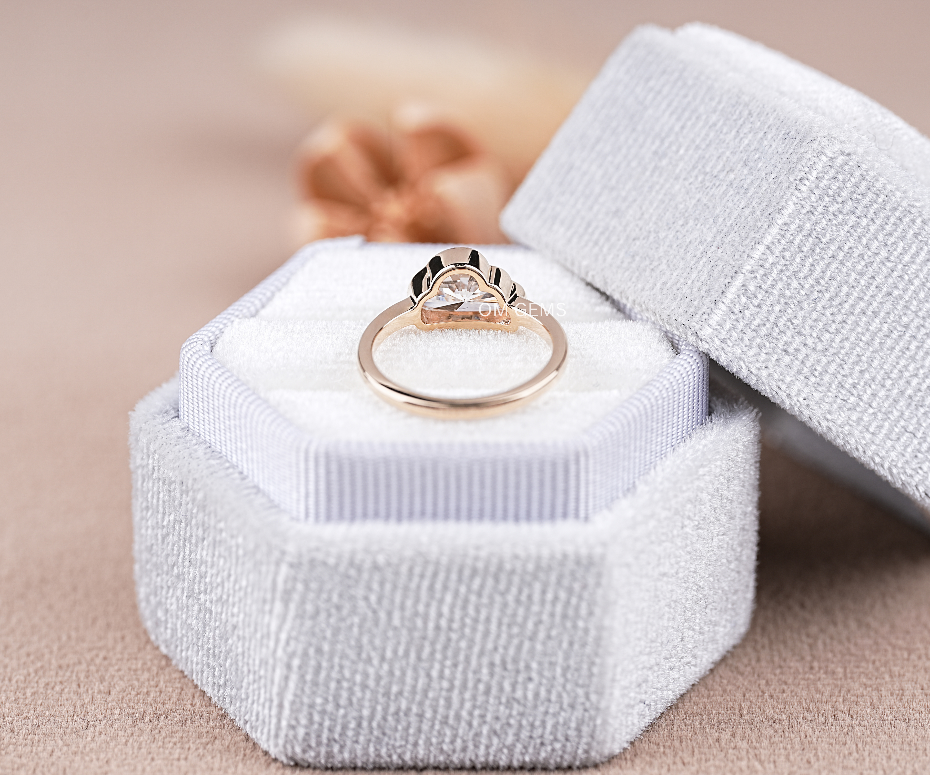 Cloud Shape Diamond Bezel Set Ring