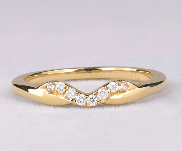 Curved Chevron Pavé Round Lab Diamond and Moissanite Wedding Band