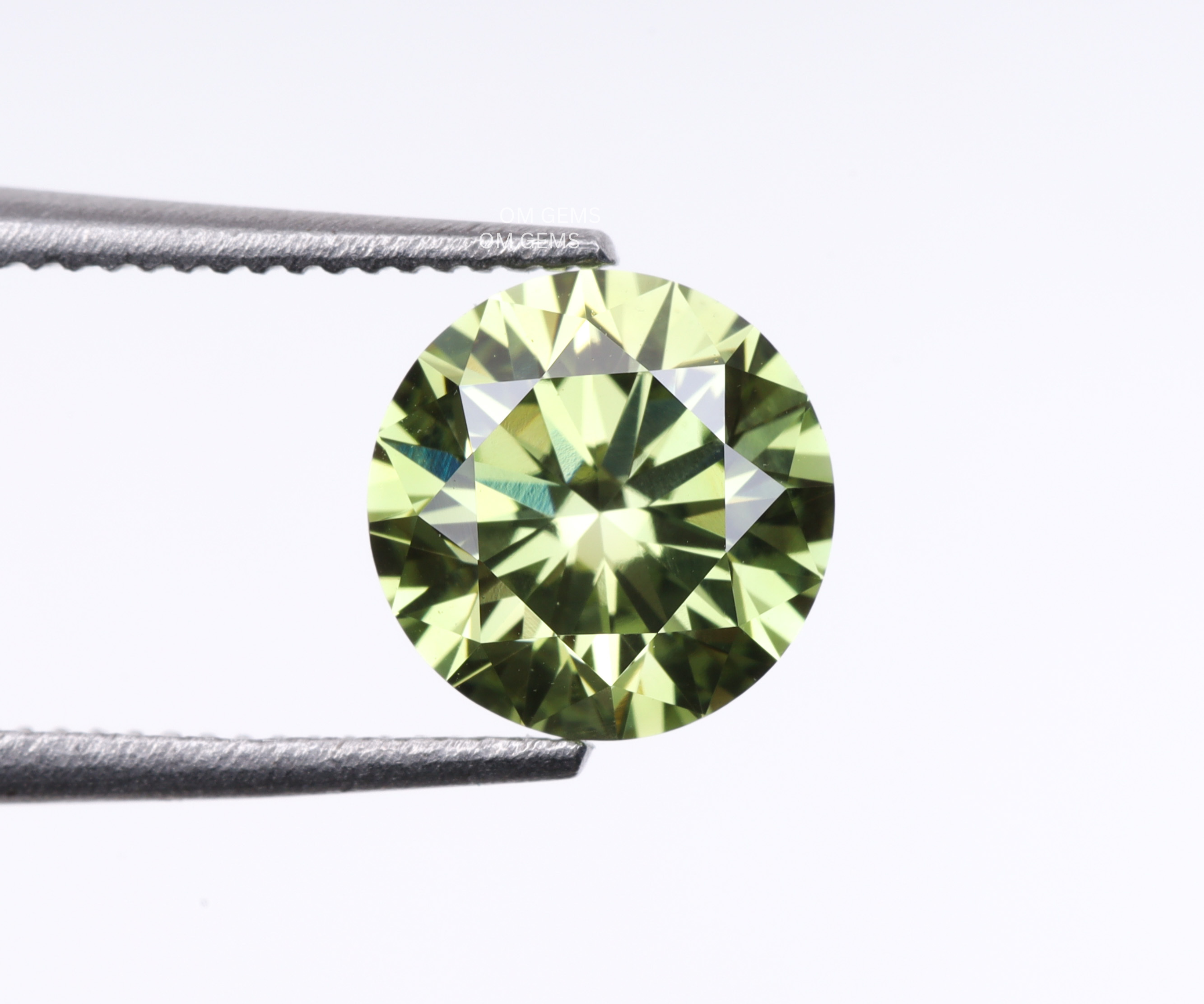 Fancy Green Colored Round Lab Grown Diamond