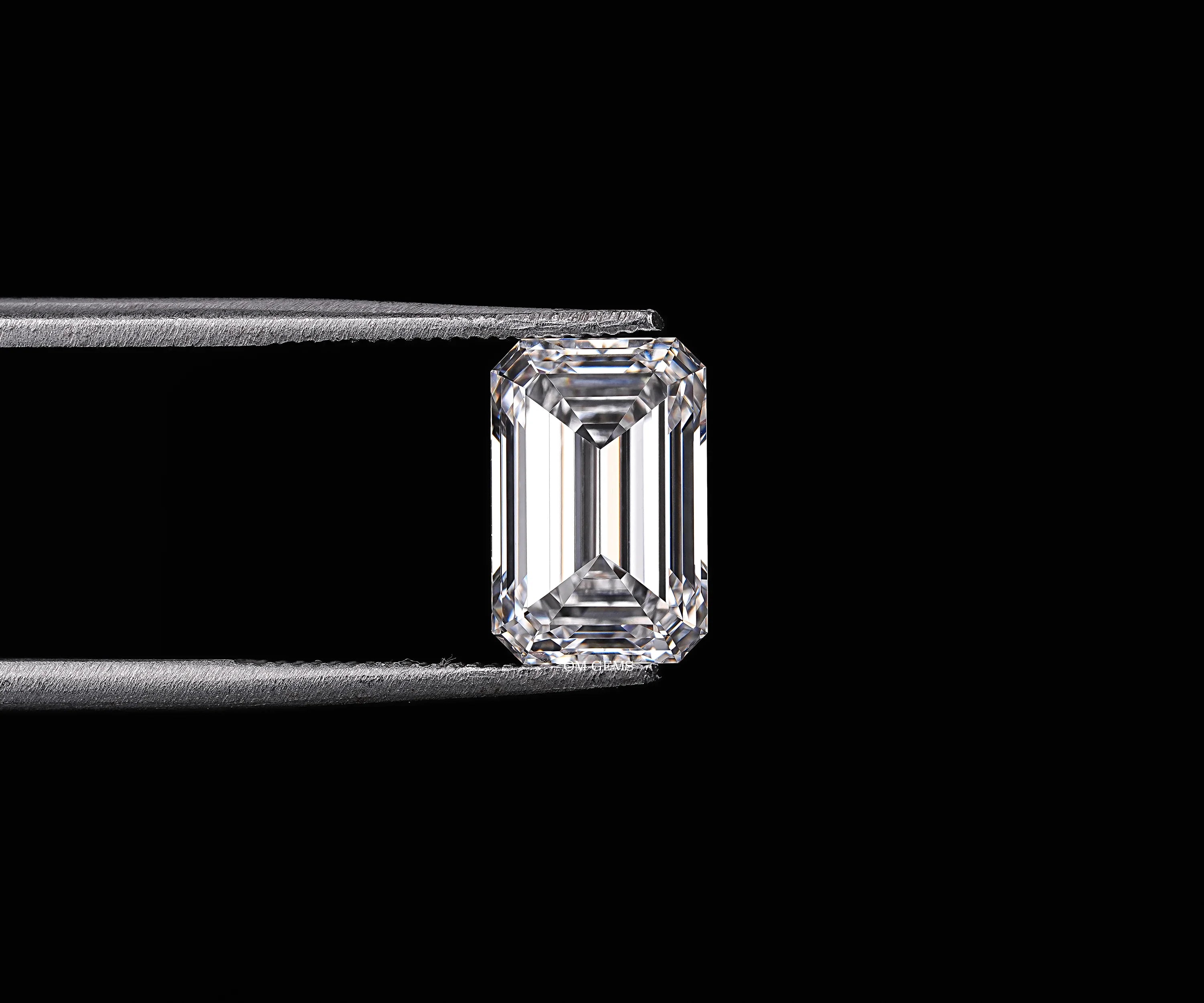 2.01 CT IGI Certified Emerald Cut Loose Diamond