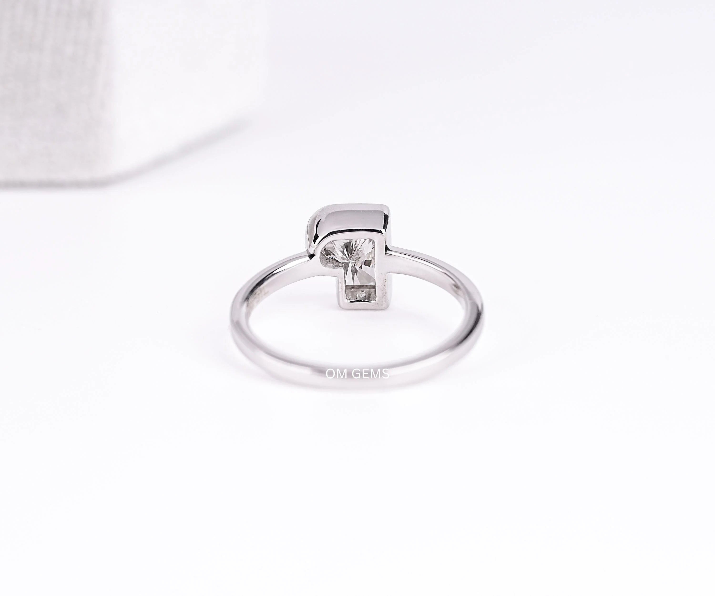 Initial Letter P Shaped Lab Diamond Bezel Set Ring