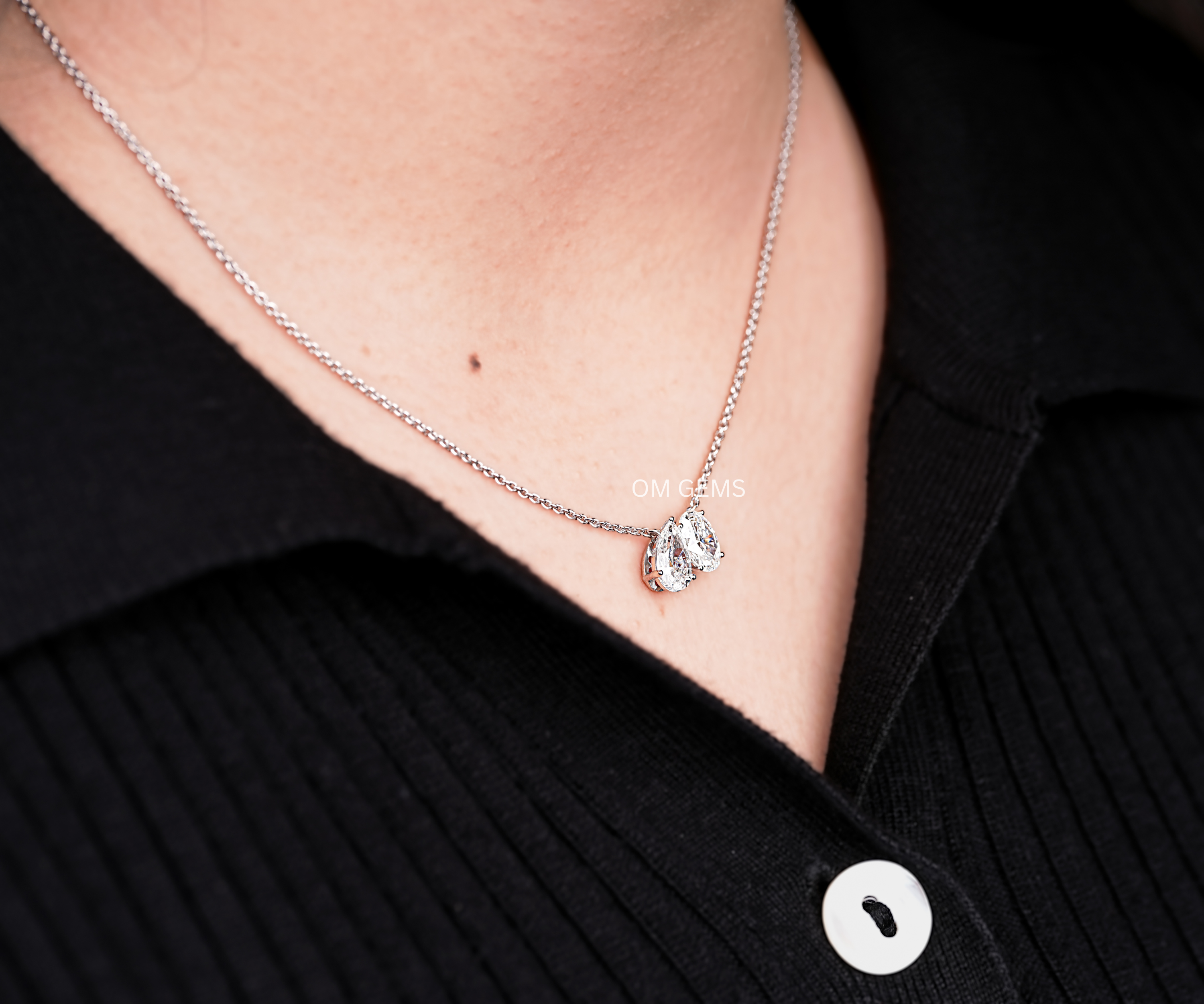 Oval And Pear Diamond Toi Et Moi Pendant