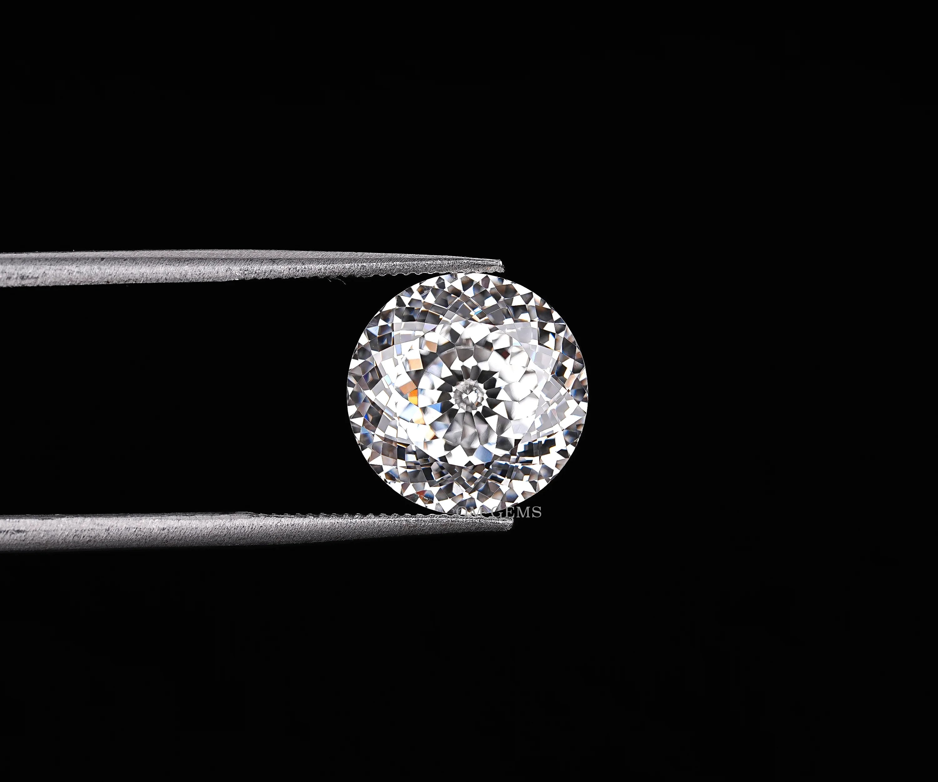 4.16 CT Round Cut IGI Certified Lab Grown Diamond