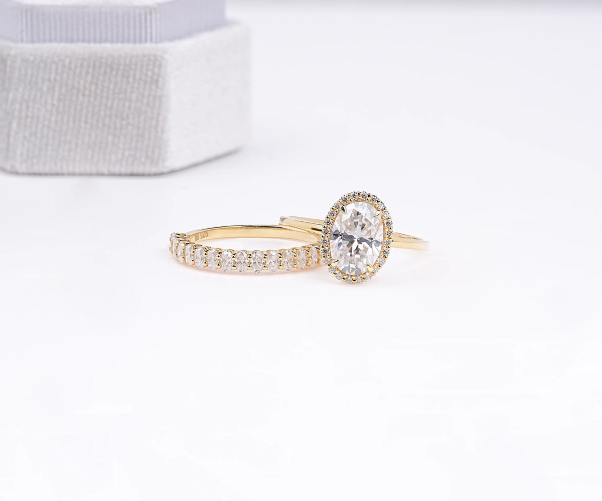 Oval halo lab grown diamond engagement ring set